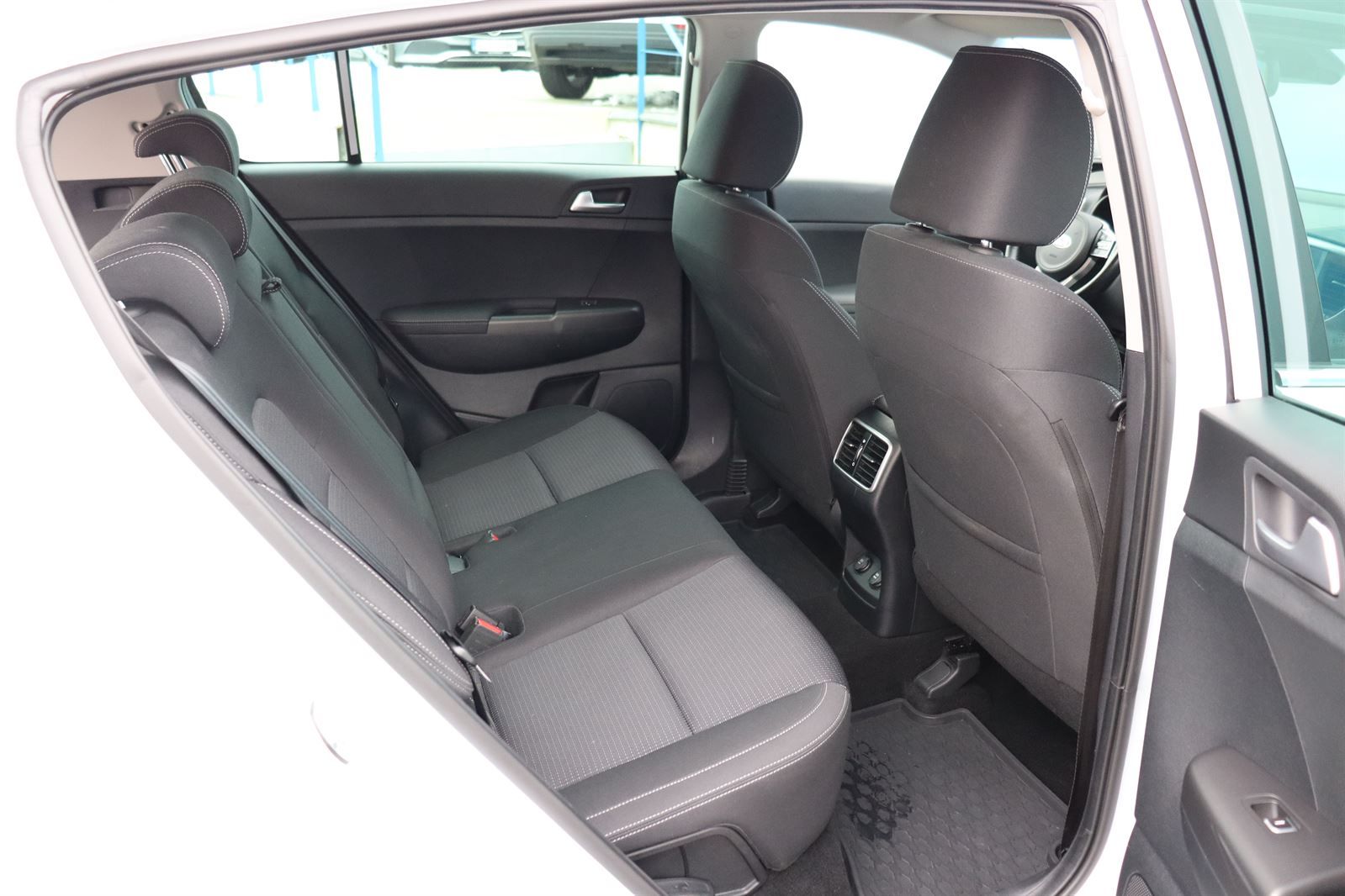 Kia Sportage, 1.6 CRDi 4WD MHEV TOP 7DCT - fotka 6