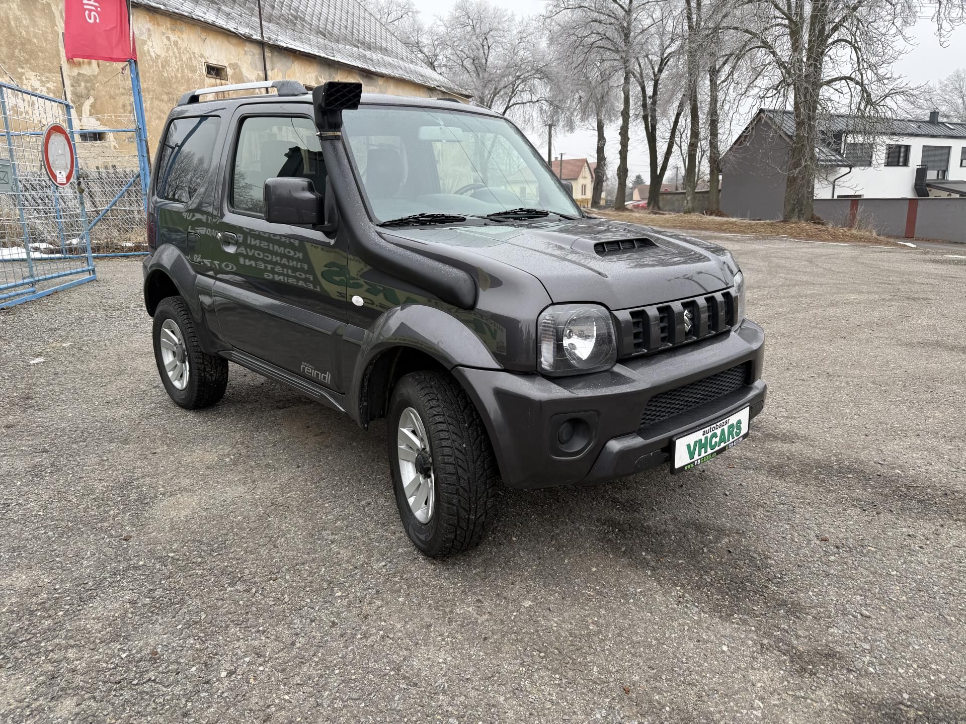 Suzuki Jimny, 1,3i 4x4 Tažné Klimatizace - fotka 3