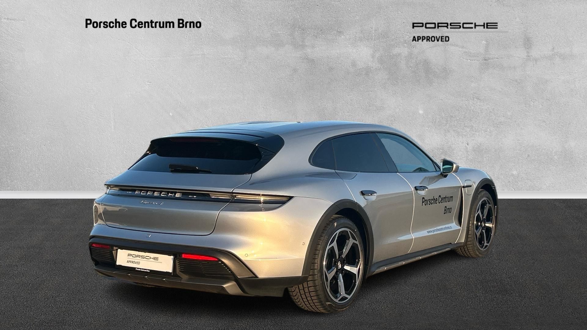 Porsche Taycan, 4 Cross Turismo - fotka 6