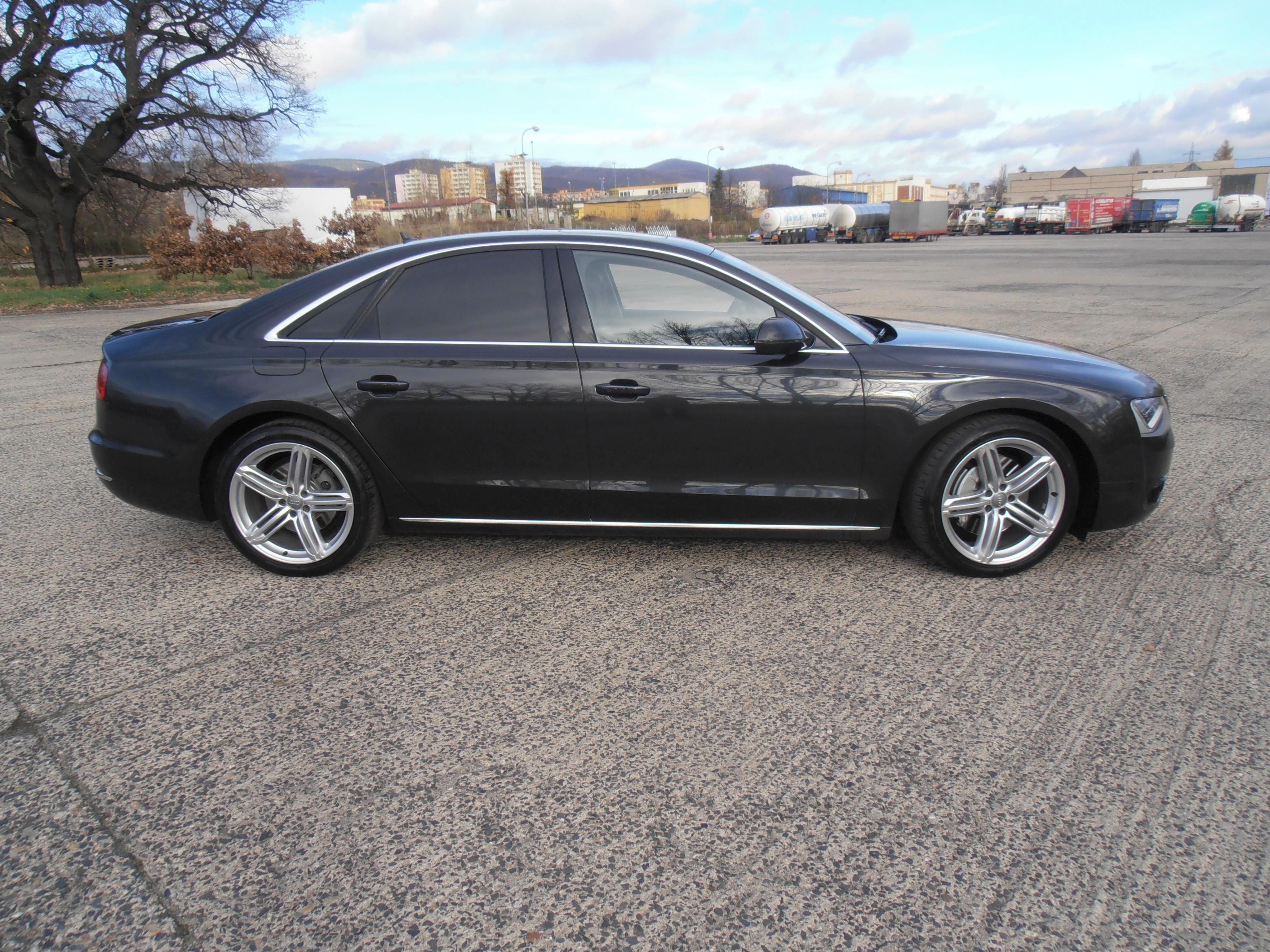 Audi A8, Audi A8 3.0 TDI - fotka 4