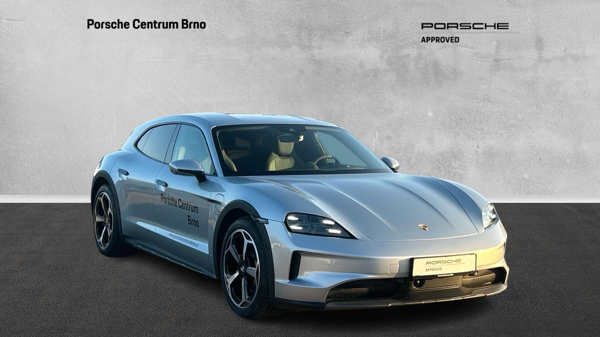 Porsche Taycan, 4 Cross Turismo - fotka 4