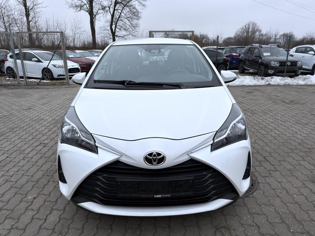 Toyota Yaris, 1.5i 82 kW navi. serviska - fotka 2