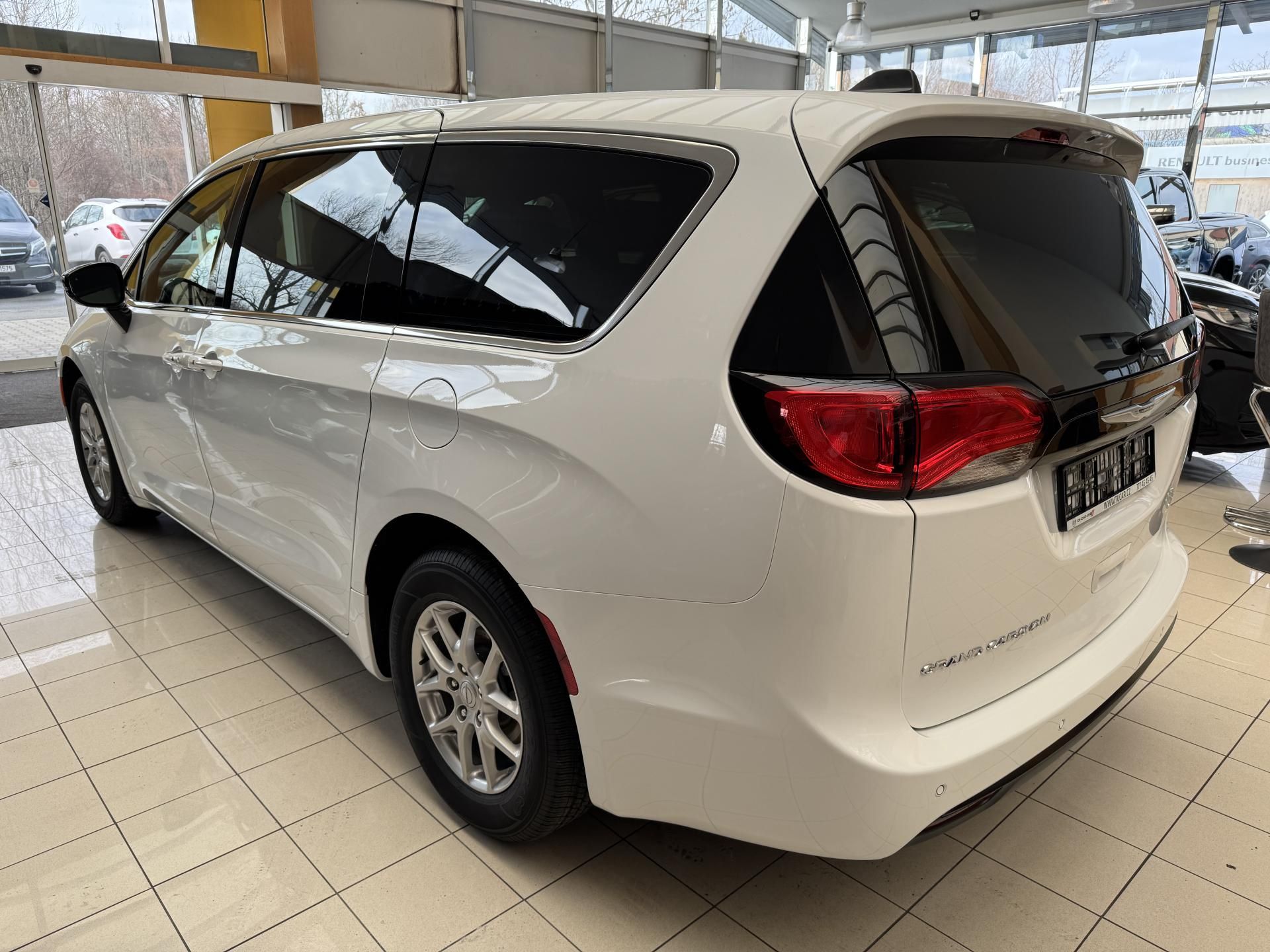 Chrysler Pacifica, Grand Caravan SXT - fotka 3