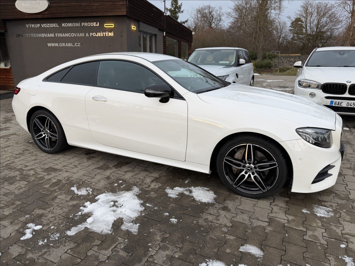 Mercedes-Benz Třídy E, 220d 4Matic AMG - fotka 4