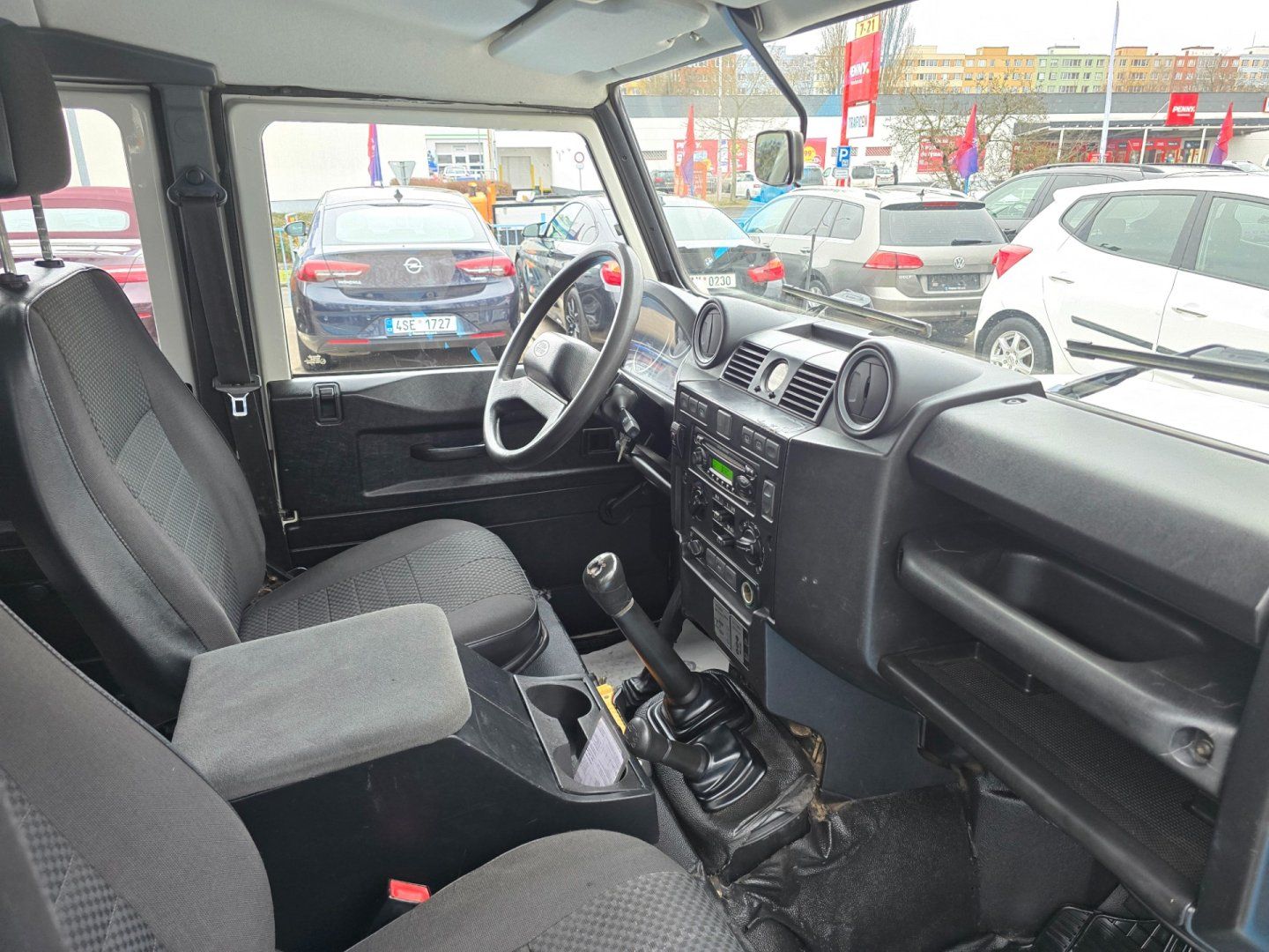 Land Rover Defender, 110/TD4/90KW/7MÍST/KLIMA/2008 - fotka 6