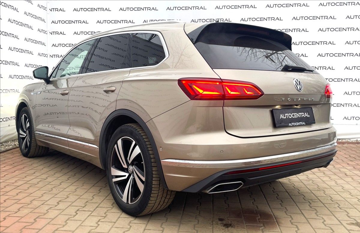 Volkswagen Touareg, 3,0 TDi,4x4,210kW,WEBASTO,STK - fotka 6