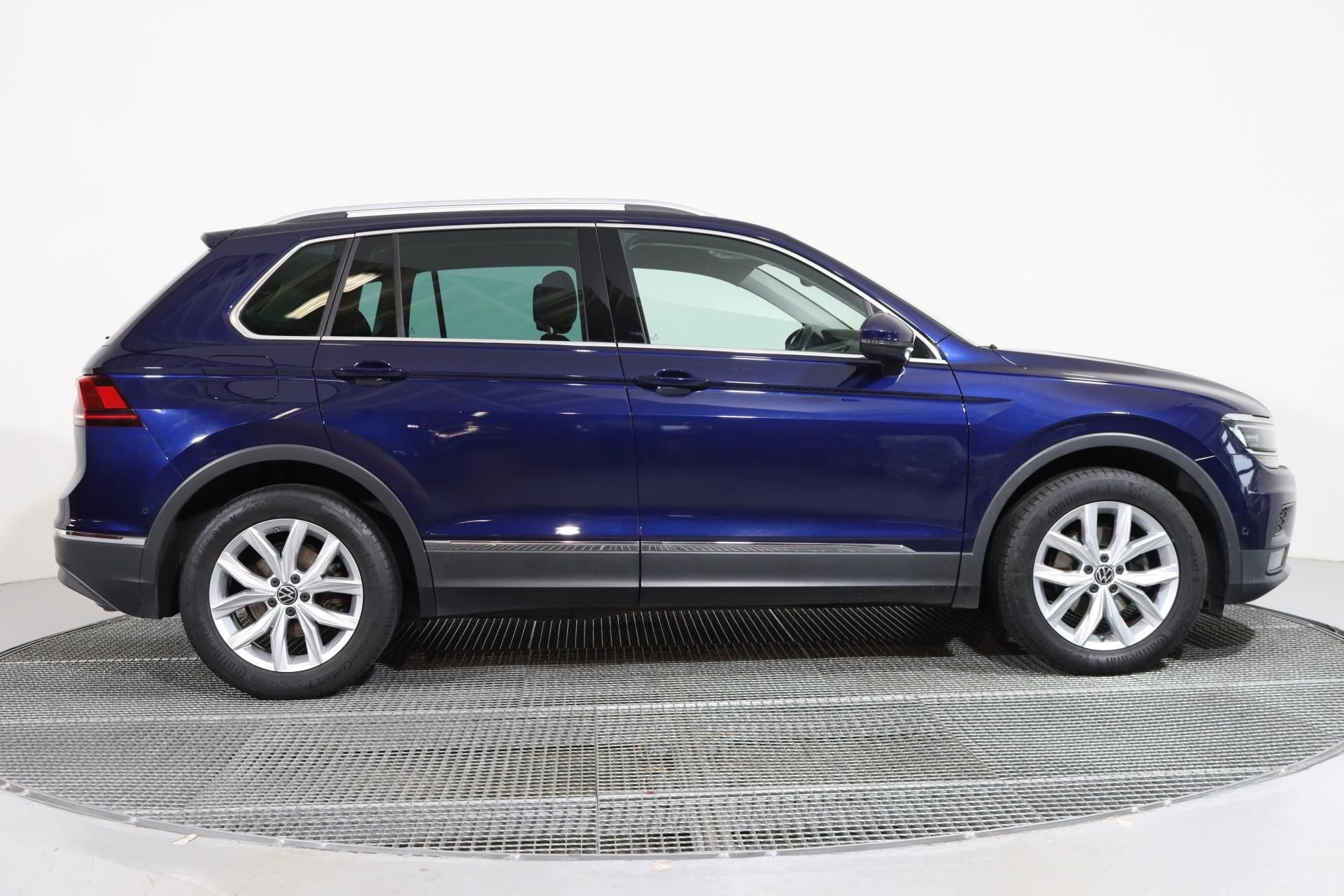 Volkswagen Tiguan, Highline 2,0 TDI 110kW DSG - fotka 3