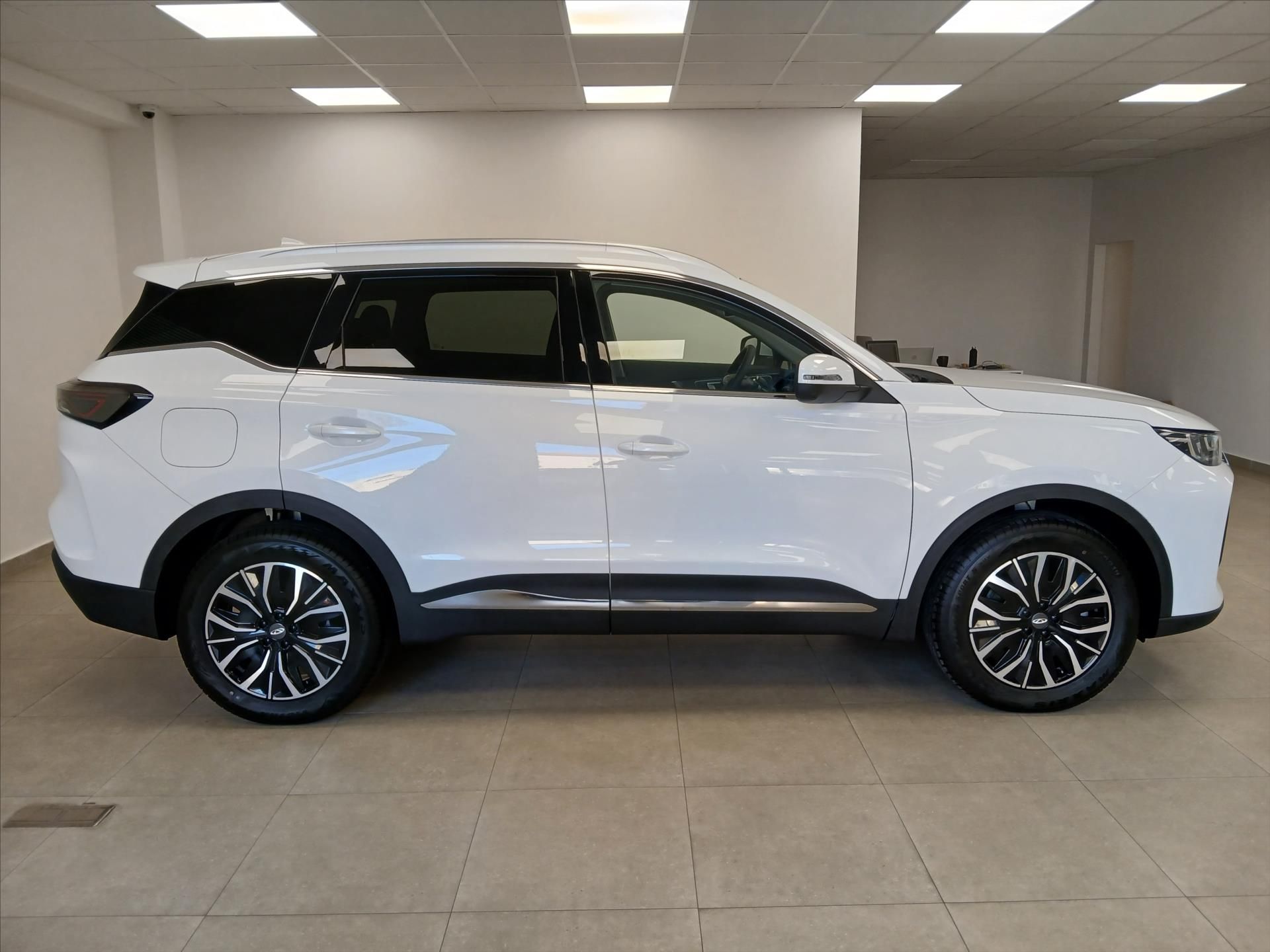 Chery Tiggo 7 PHEV, 1,5   Unique - fotka 3