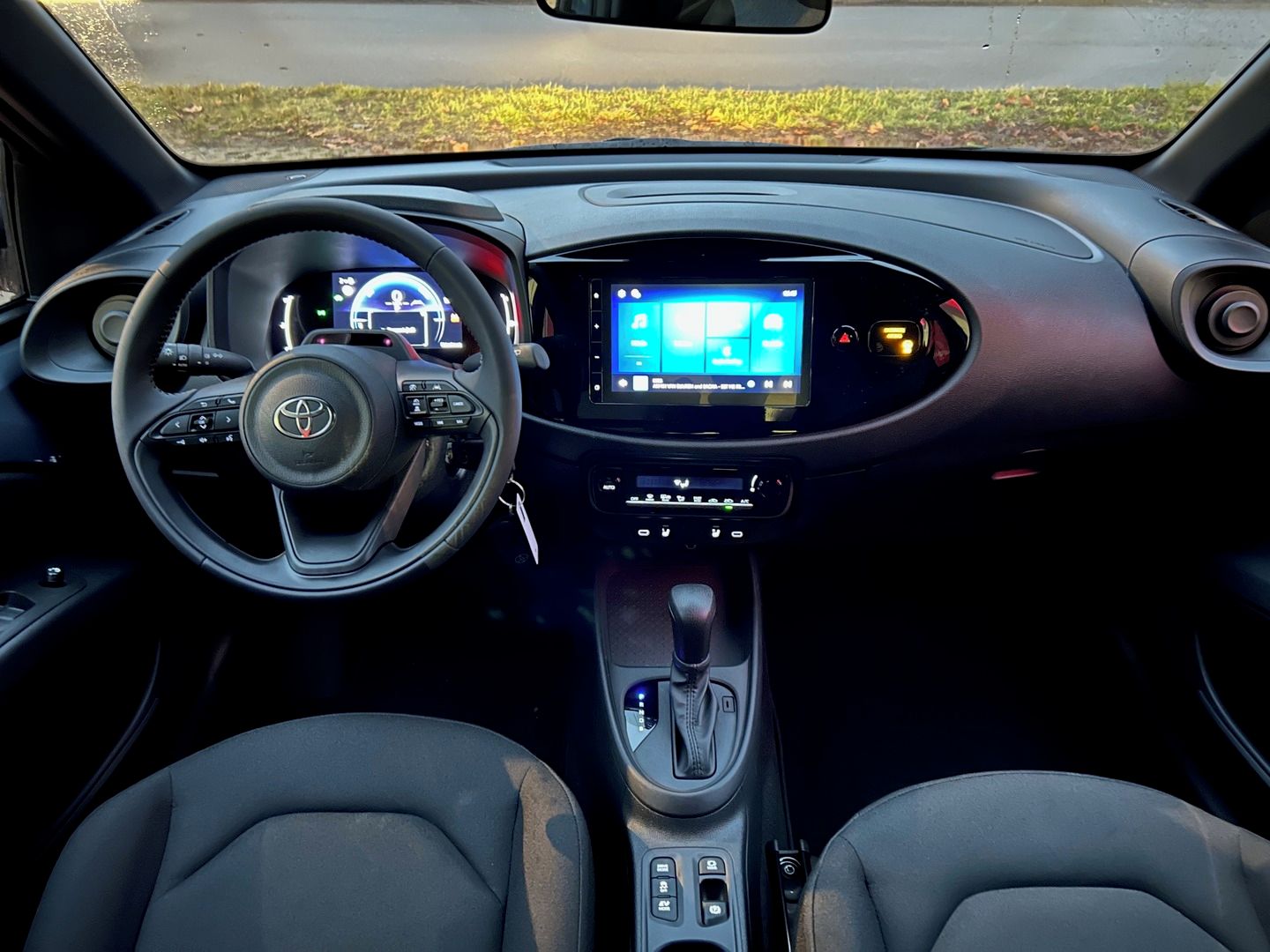 Toyota Aygo, 1.5L Hybrid automat CVT - fotka 6