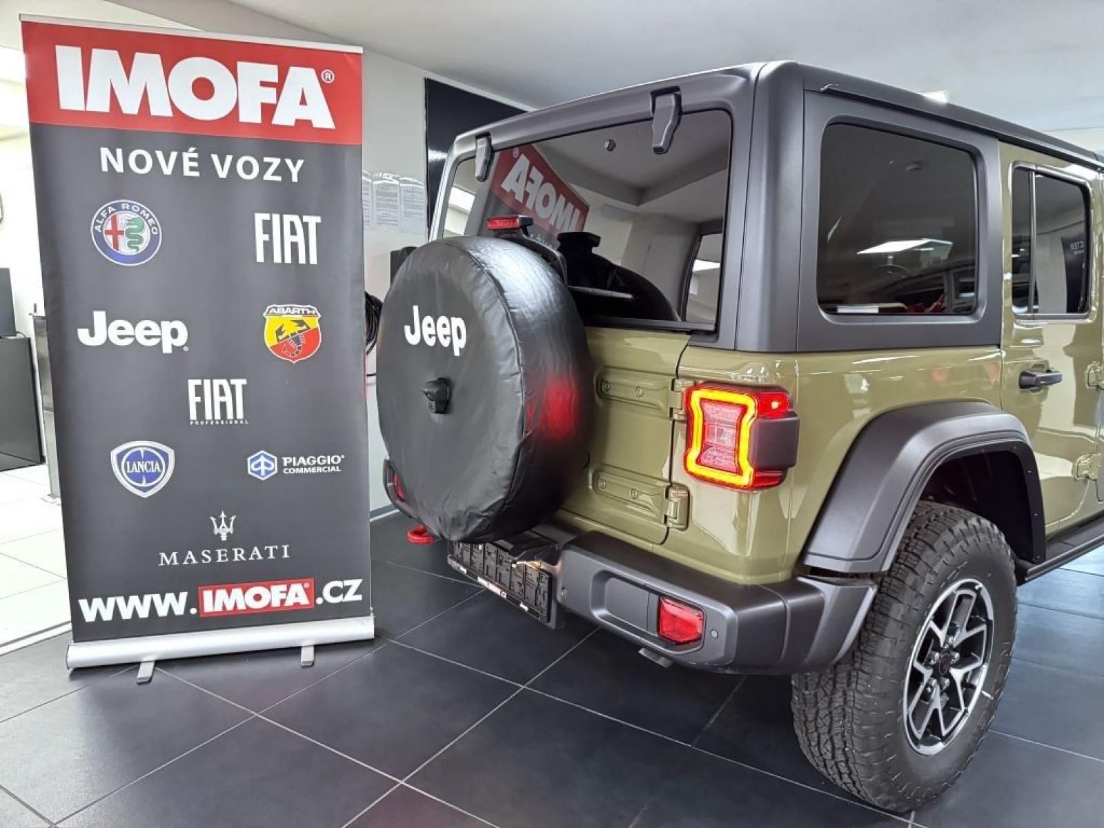 Jeep Wrangler, Unlimited 2.0T 272k AT8 - fotka 5