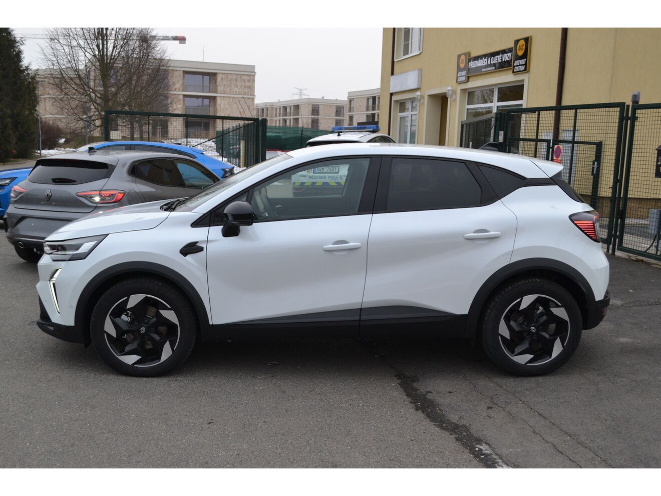 Renault Captur, techno E-Tech full hybrid 145 - fotka 4