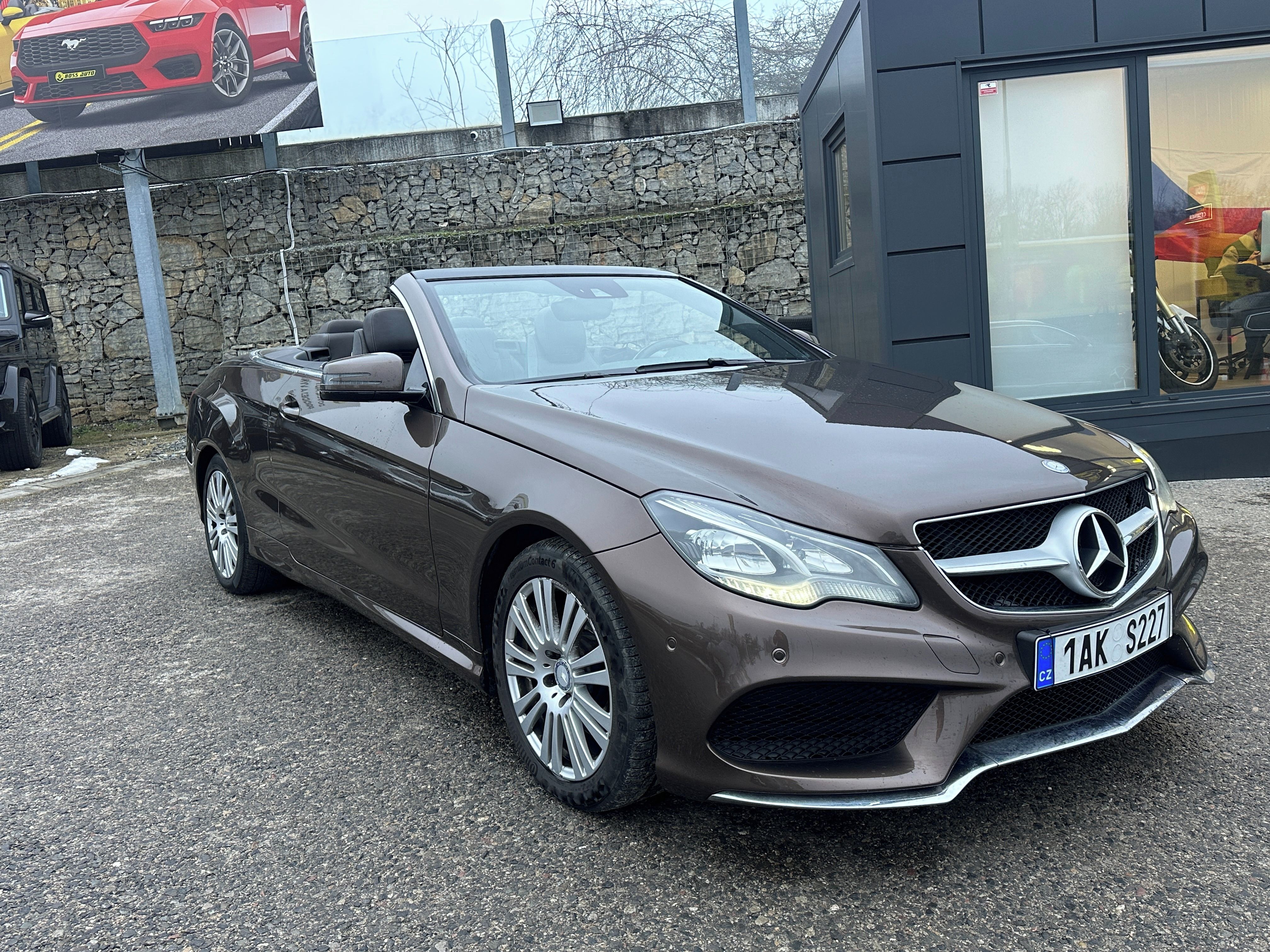 Mercedes-Benz Třídy E, Mercedes-Benz E 350  2013 - fotka 2