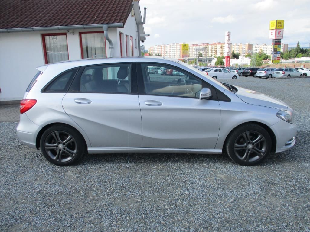 Mercedes-Benz Třídy B, 1,5 180 CDi, klima,navigace, - fotka 4