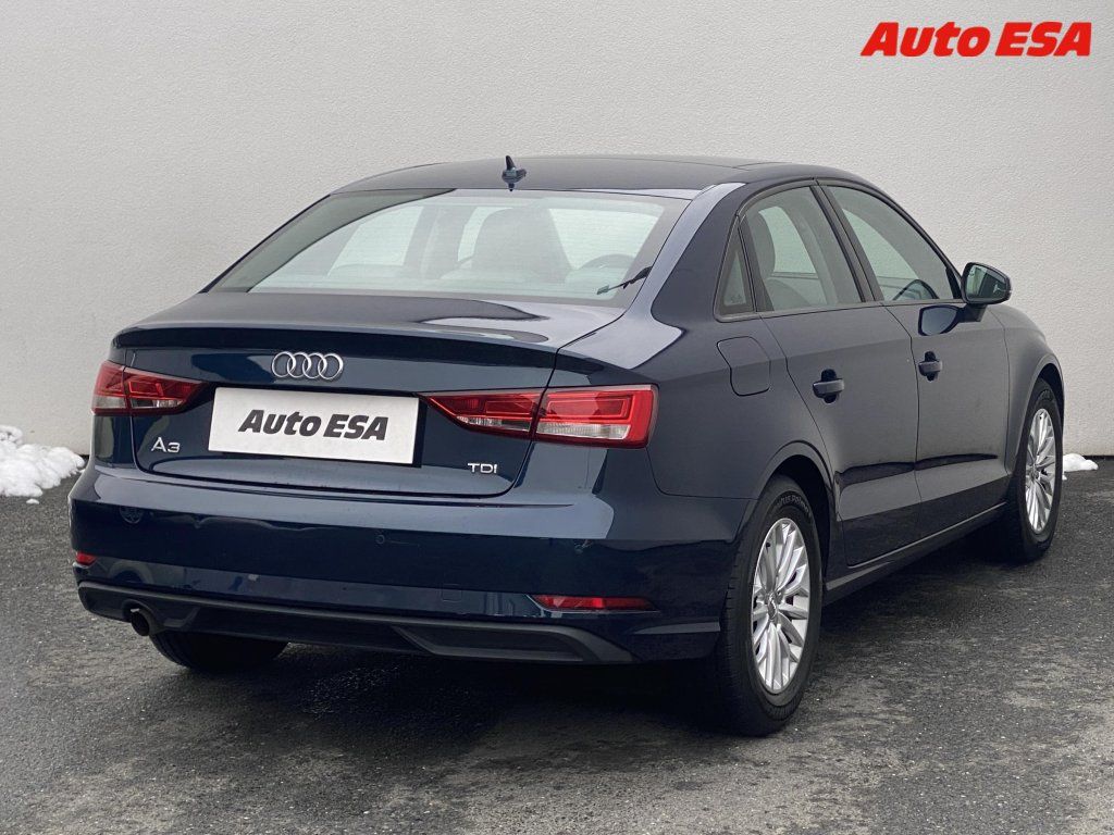 Audi A3, 1.6 TDi,Bixen,panor,kůže - fotka 4