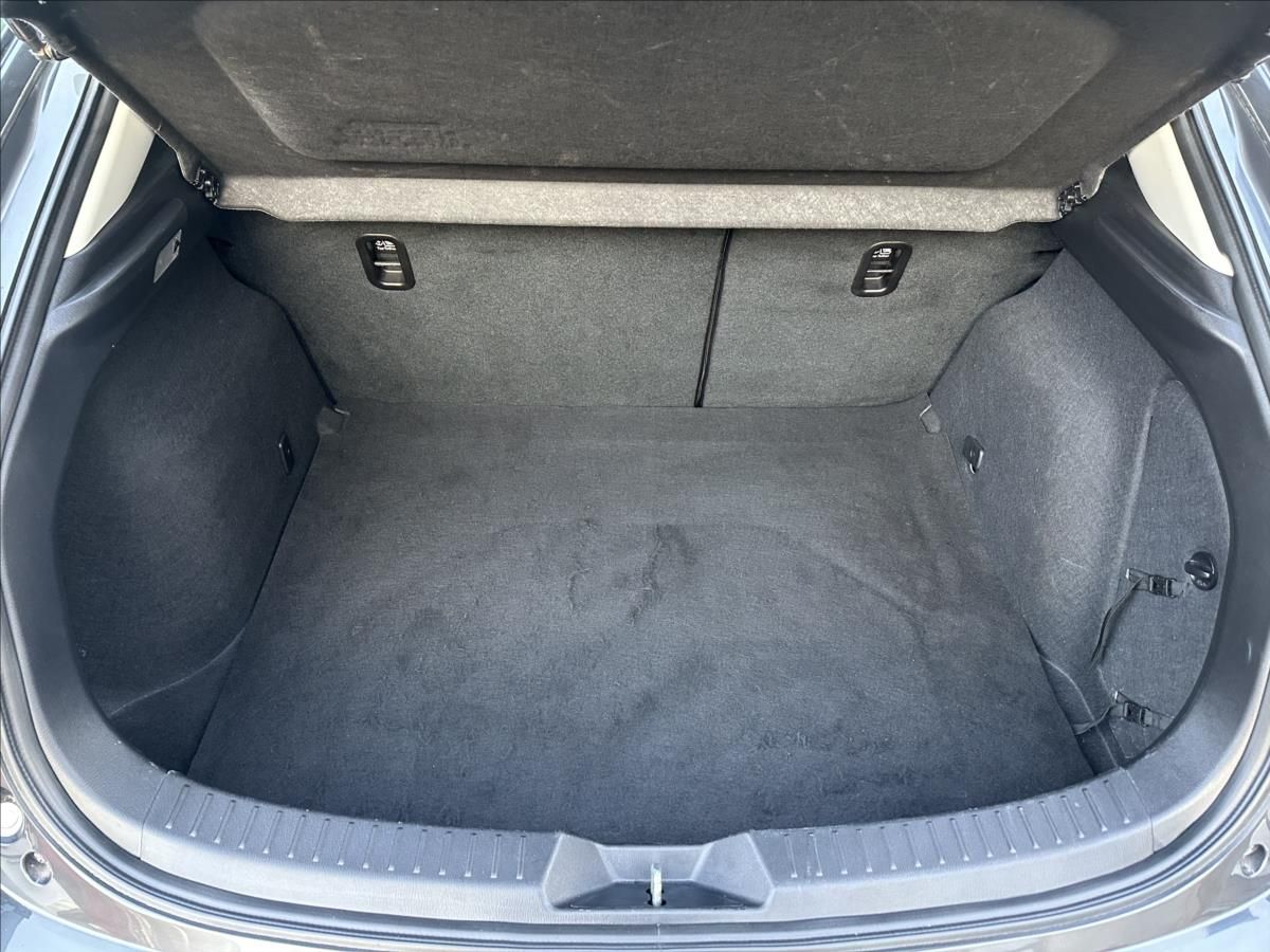 Mazda 3, 2,0 EXCLUSIVE G120 - fotka 5
