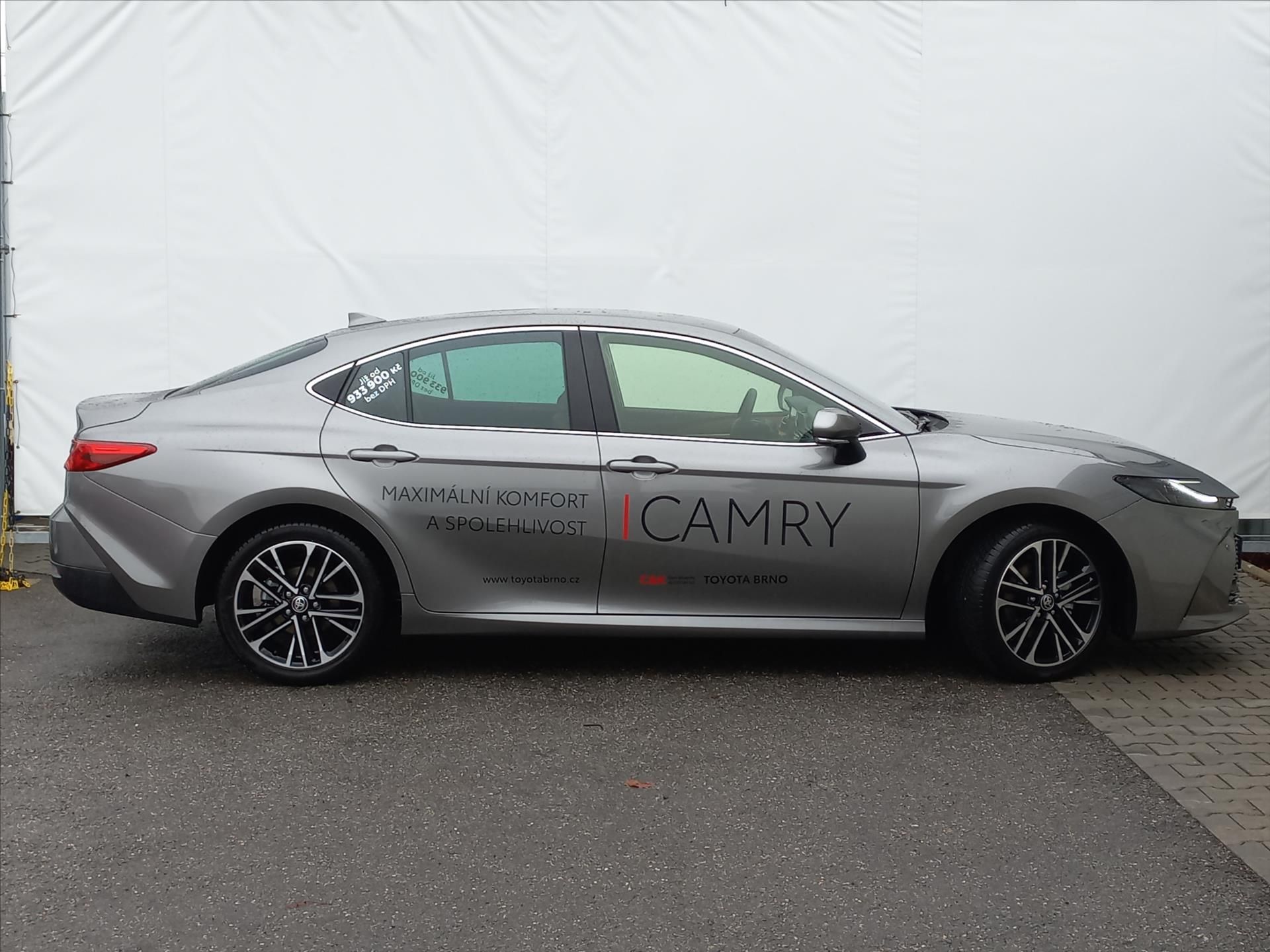 Toyota Camry, 2,5 Hybrid - e-CVT 230k  Execu - fotka 2