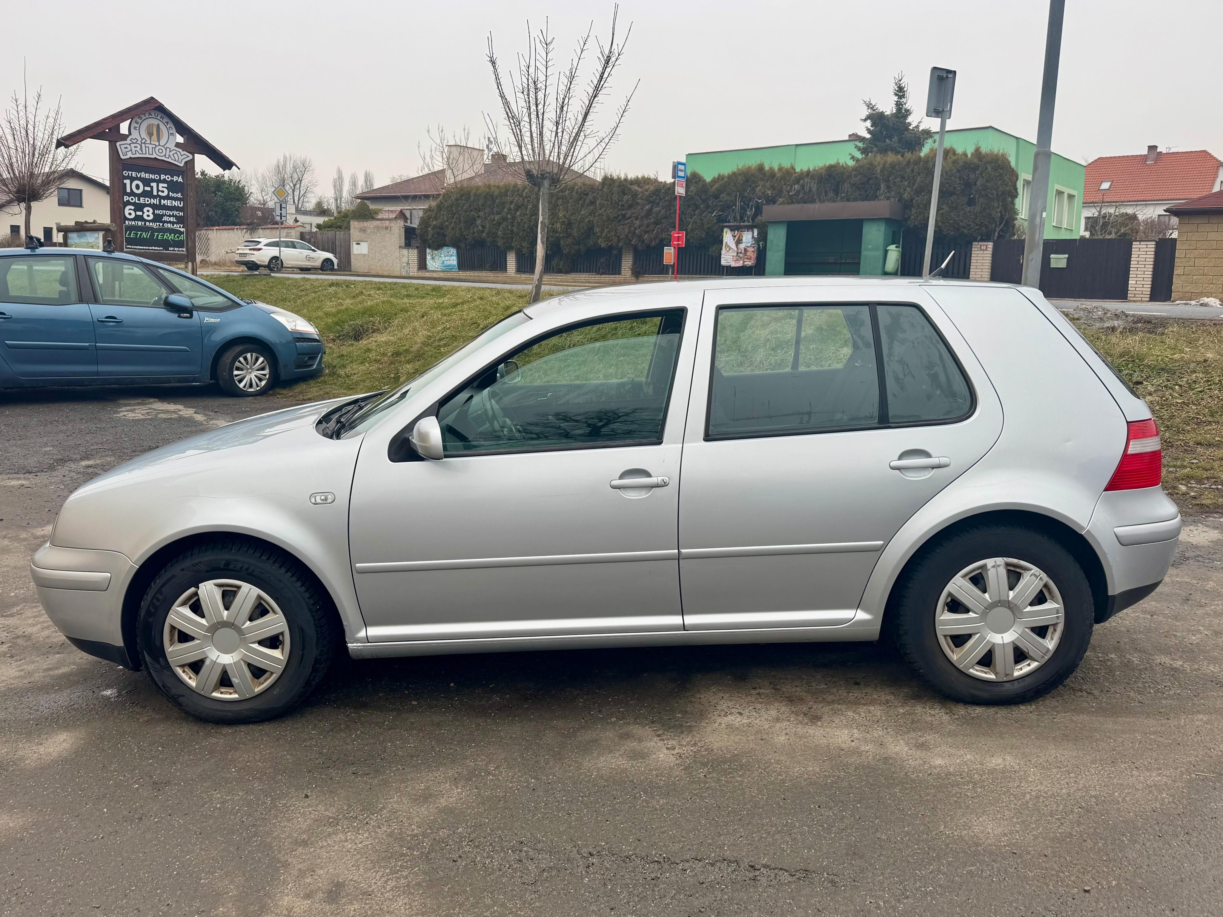 Volkswagen Golf, IV. 1.6 16v 77kW.Klima - fotka 5