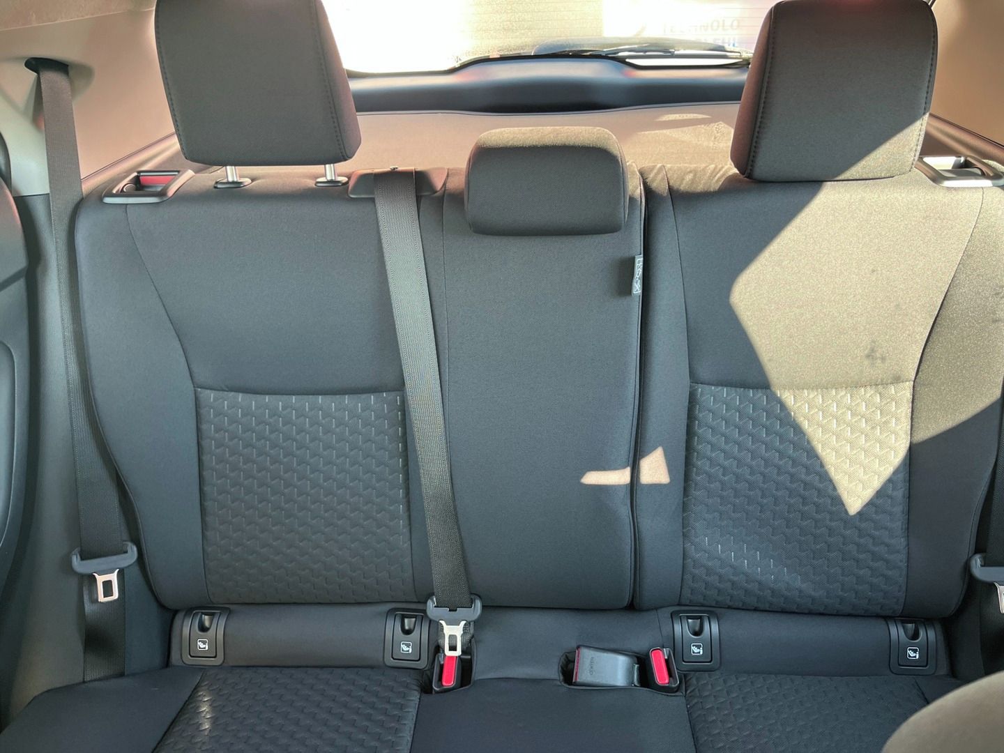 Toyota Yaris Cross, MC24 1.5 hybrid 116 koní - fotka 6