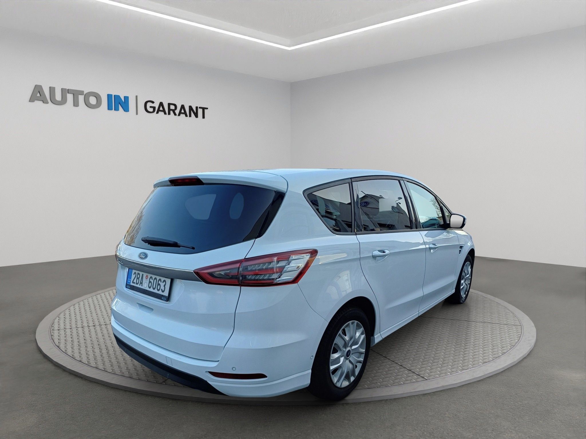 Ford S-MAX, 1,5 118 KW - fotka 5