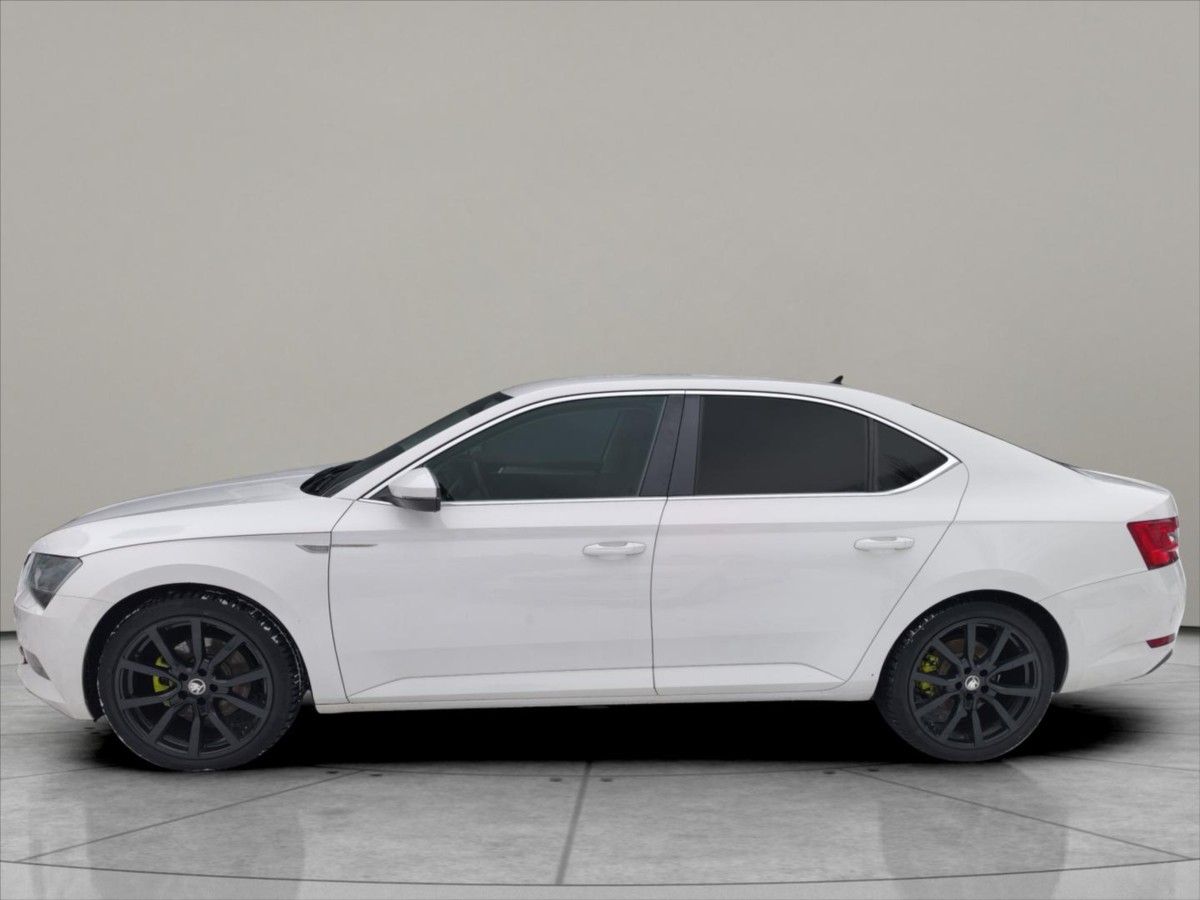Škoda Superb, 2,0 TDI 110KW SEDAN - fotka 3