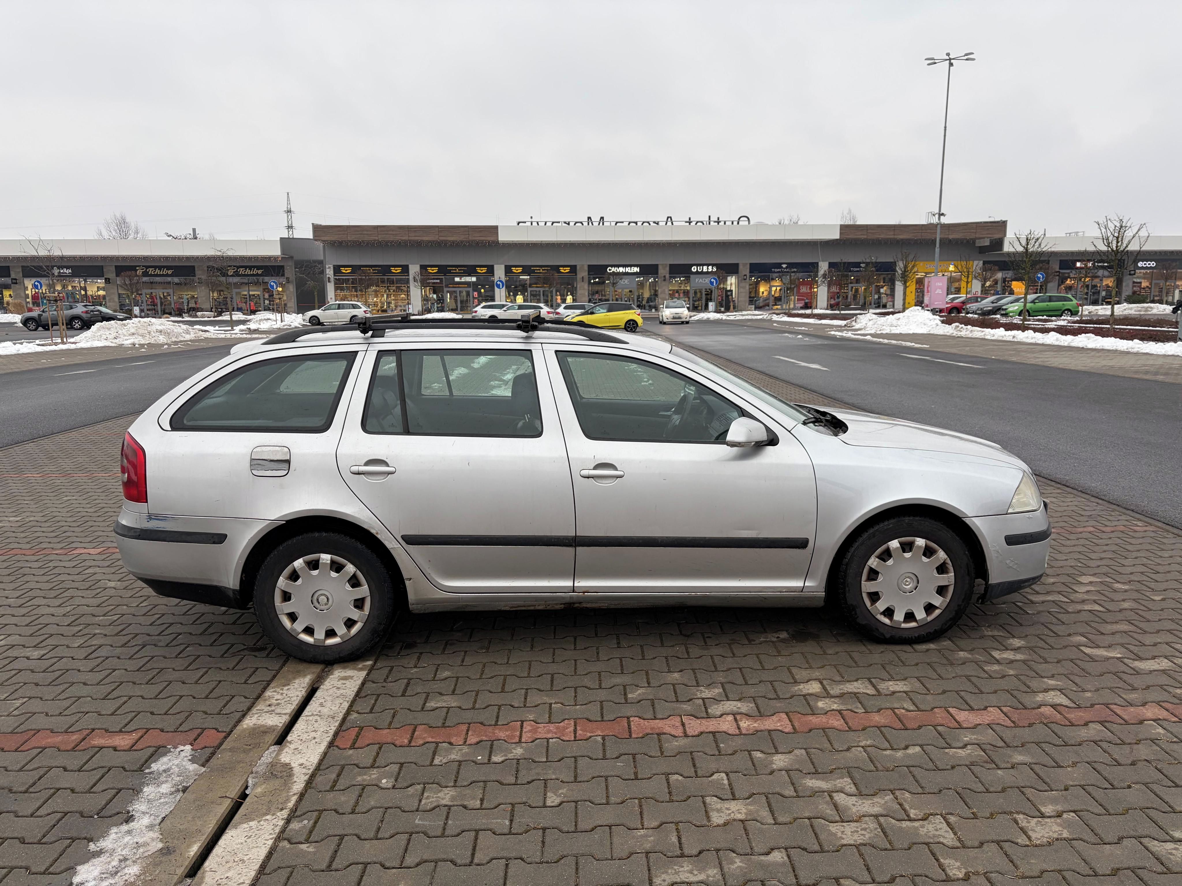 Škoda Octavia, II 2.0 TDi 6 rychlostí - fotka 2