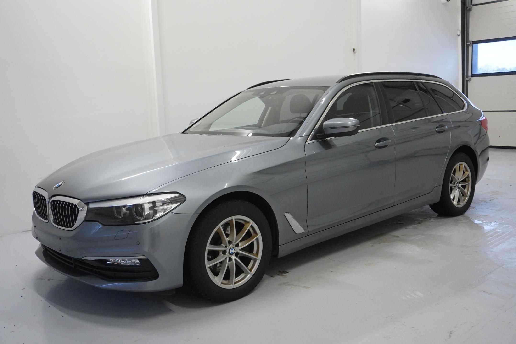 BMW Řada 5, 520D TOURING STEPTRONIC