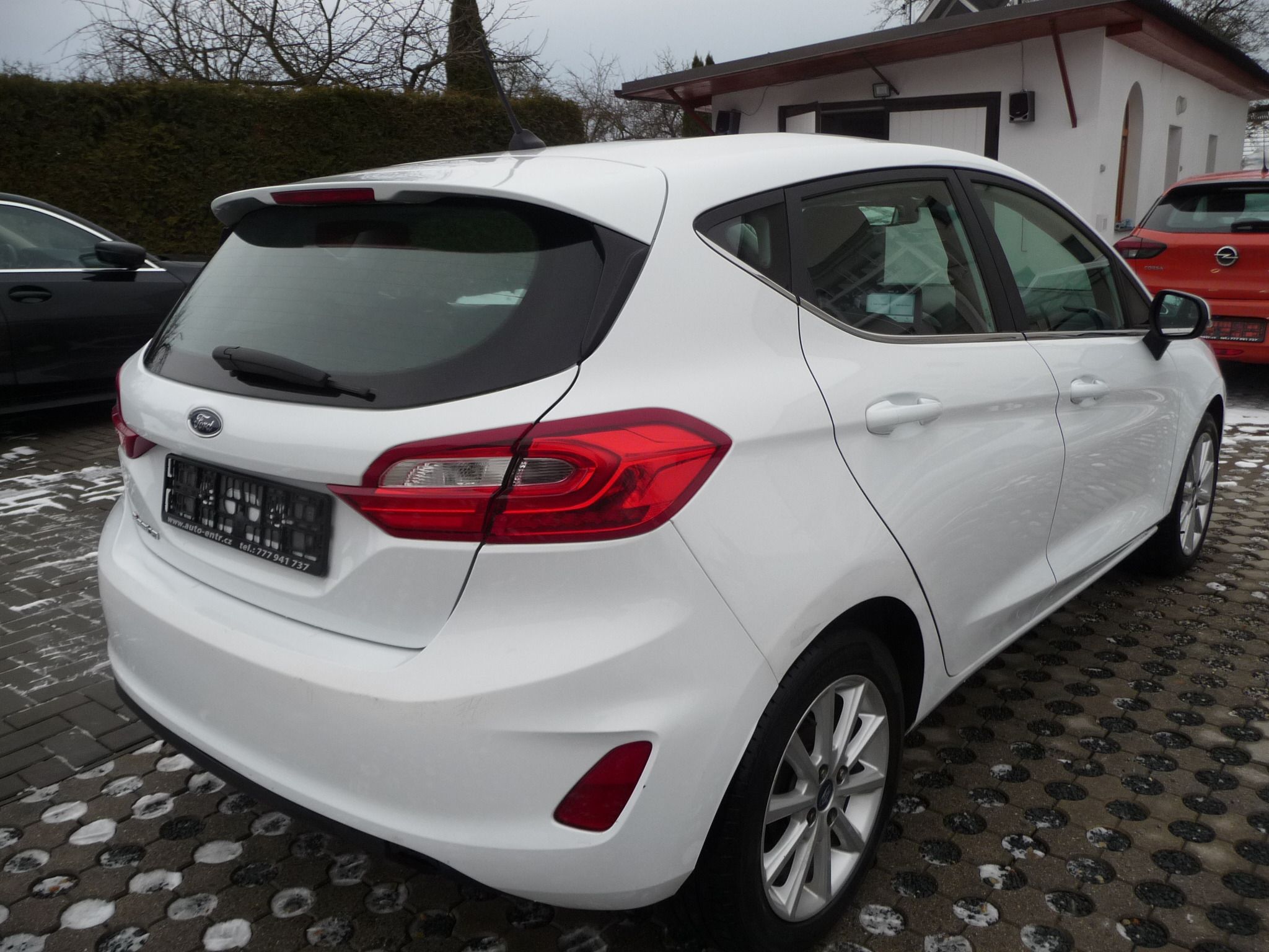Ford Fiesta, 1.0i 74kw Titanium po 1.majite - fotka 5