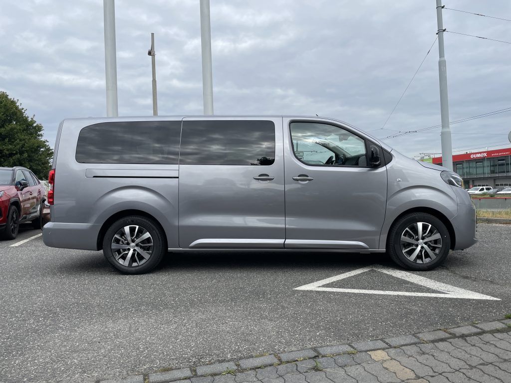 Toyota Proace Verso, 2.0D 6MT Family ODBĚR IHNED - fotka 2
