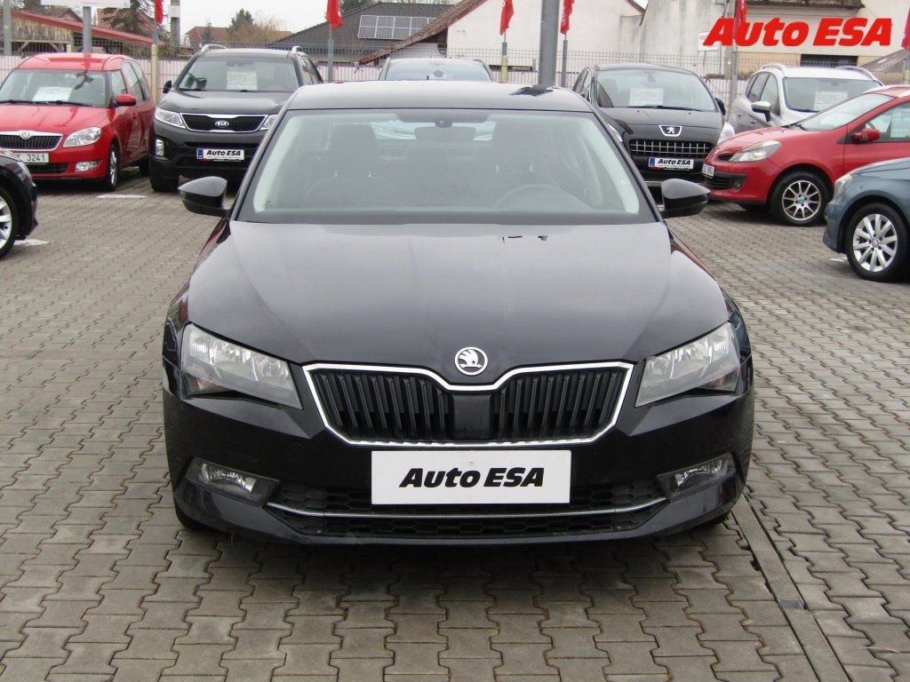Škoda Superb, 2.0 TDi,AC,park.čidla - fotka 2