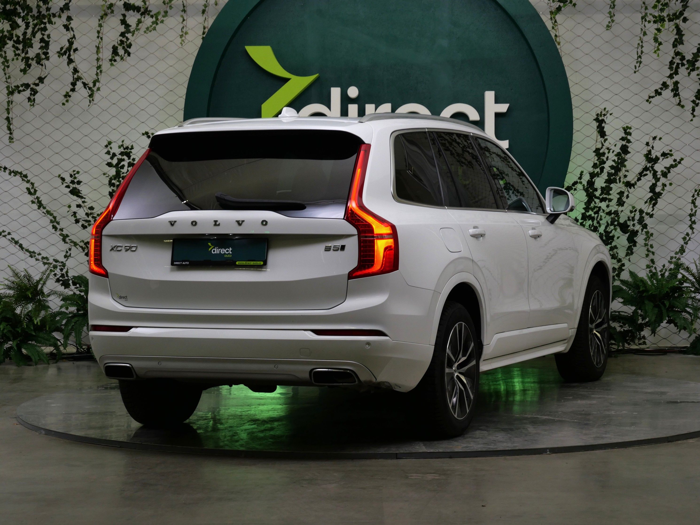 Volvo XC90, 2.0 B5 173 kW Momentum Pro - fotka 2