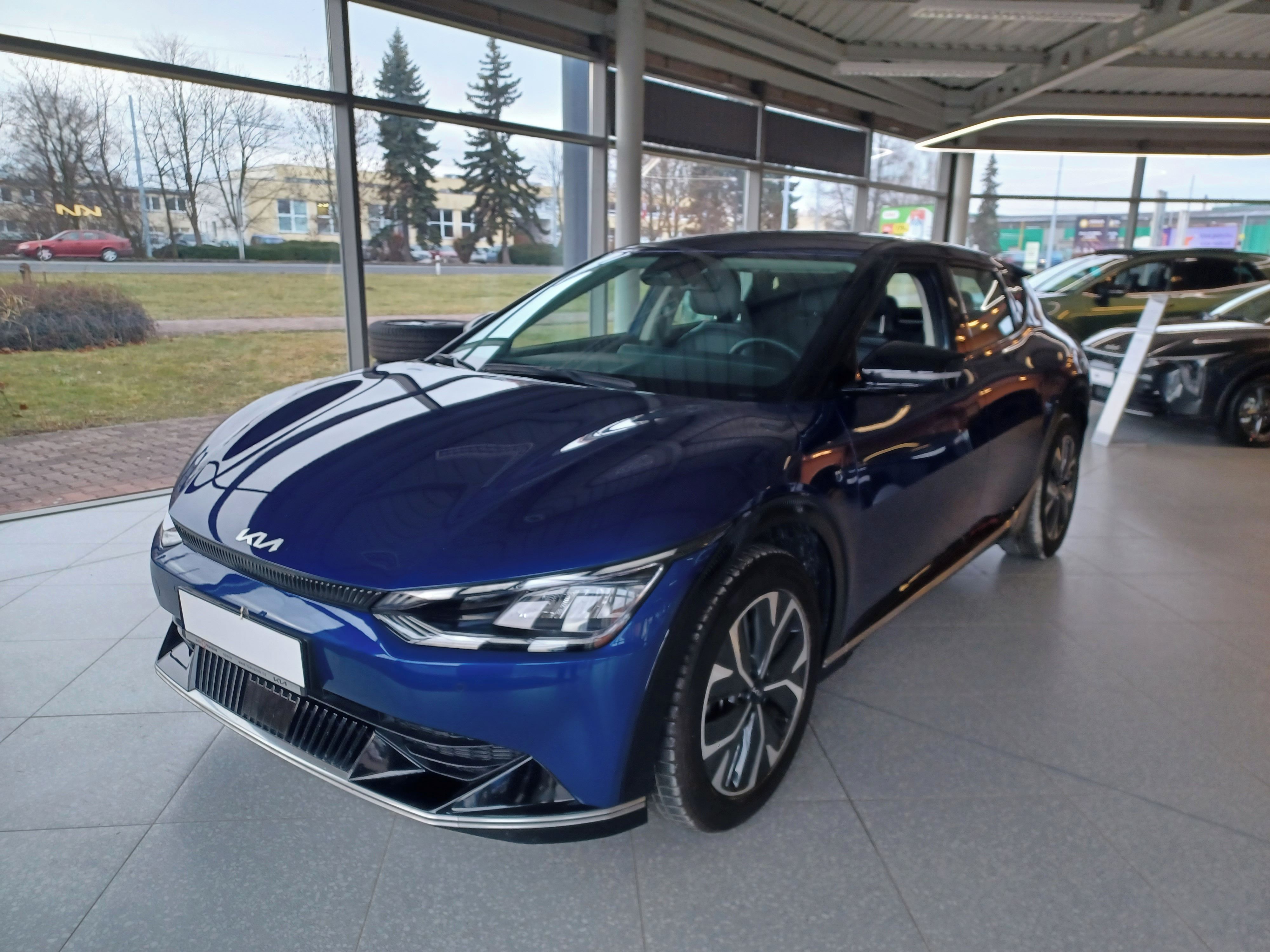 Kia EV6, 4x2 EARTH 168 KW + 77,4 KWH - fotka 2