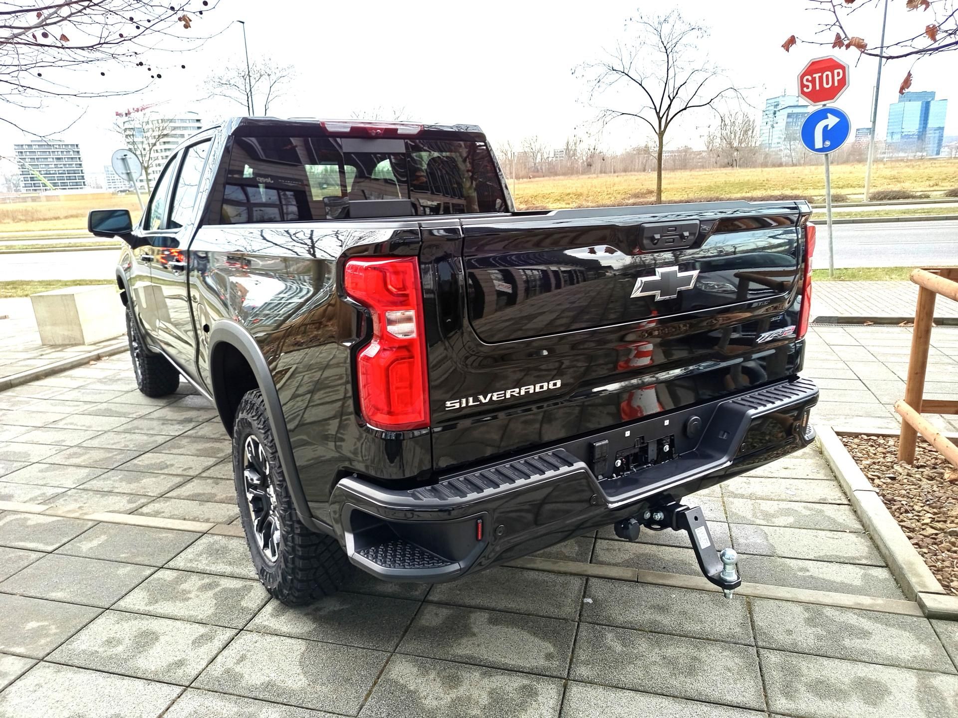 Chevrolet Silverado, ZR2, rezervováno - fotka 4
