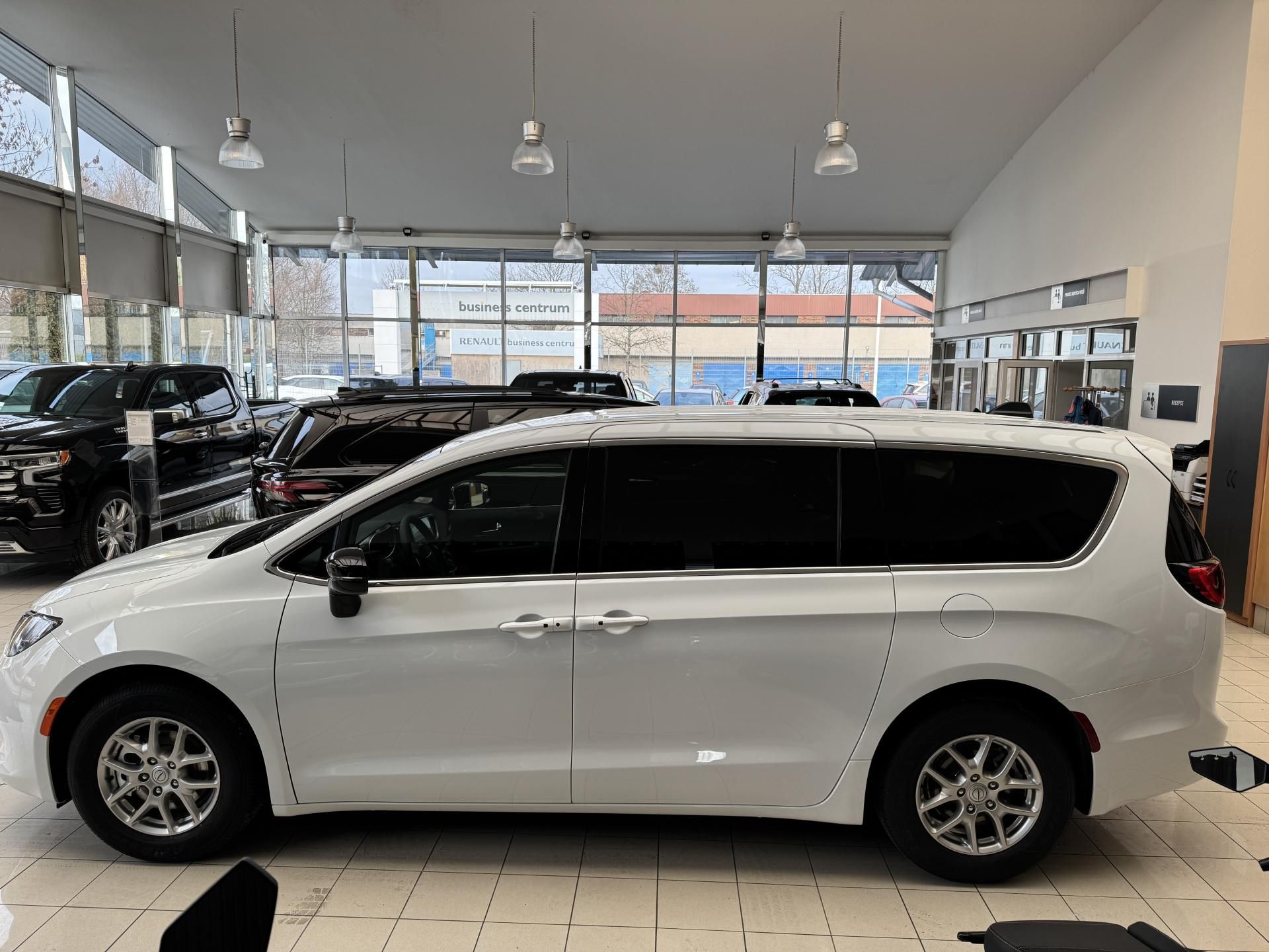 Chrysler Pacifica, Grand Caravan SXT - fotka 2