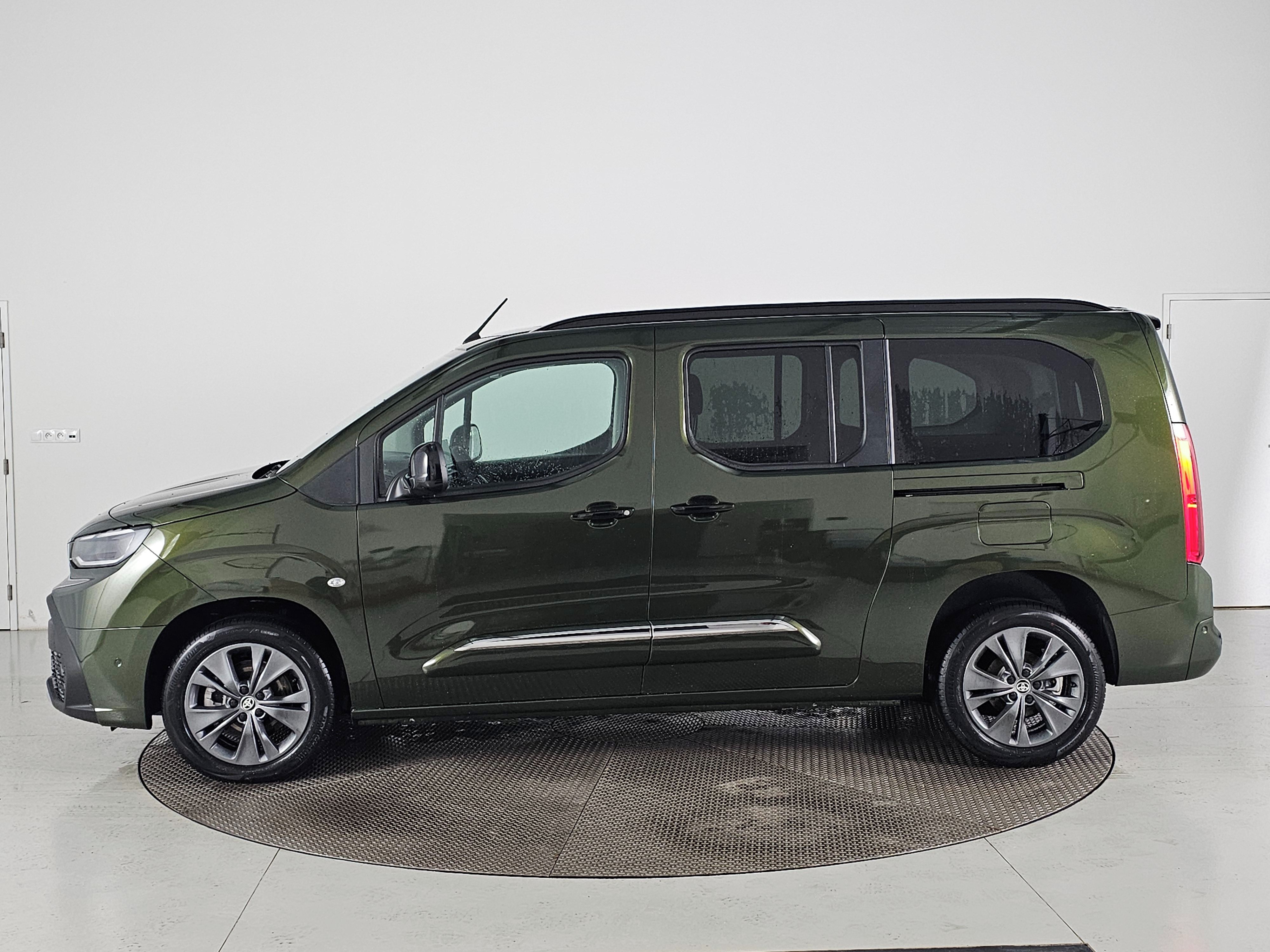 Toyota Proace City Verso, 1.5D 130k VIP 7S Long - fotka 3