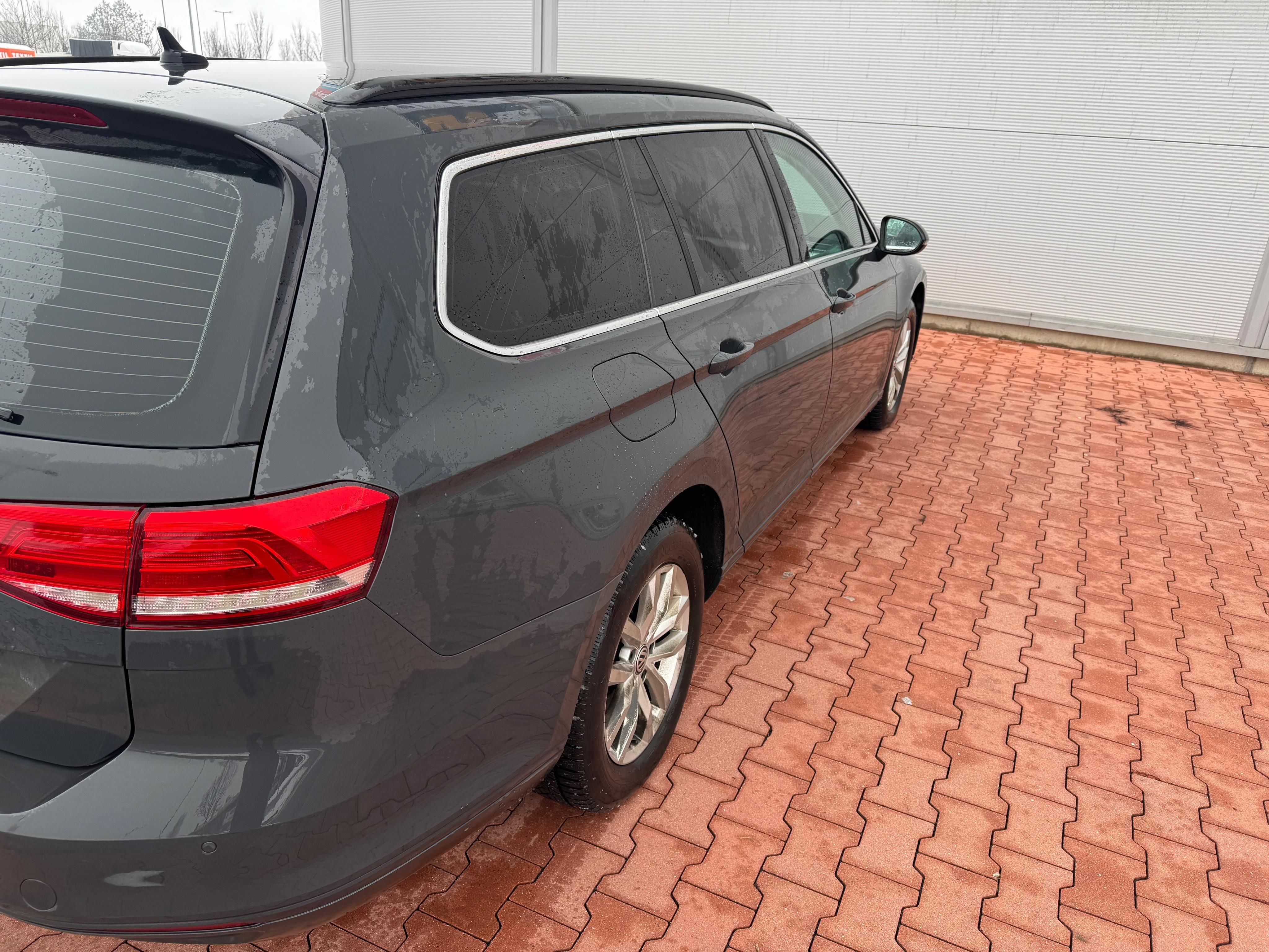 Volkswagen Passat, 2,0TDi 110kW DSG, DPH - fotka 6