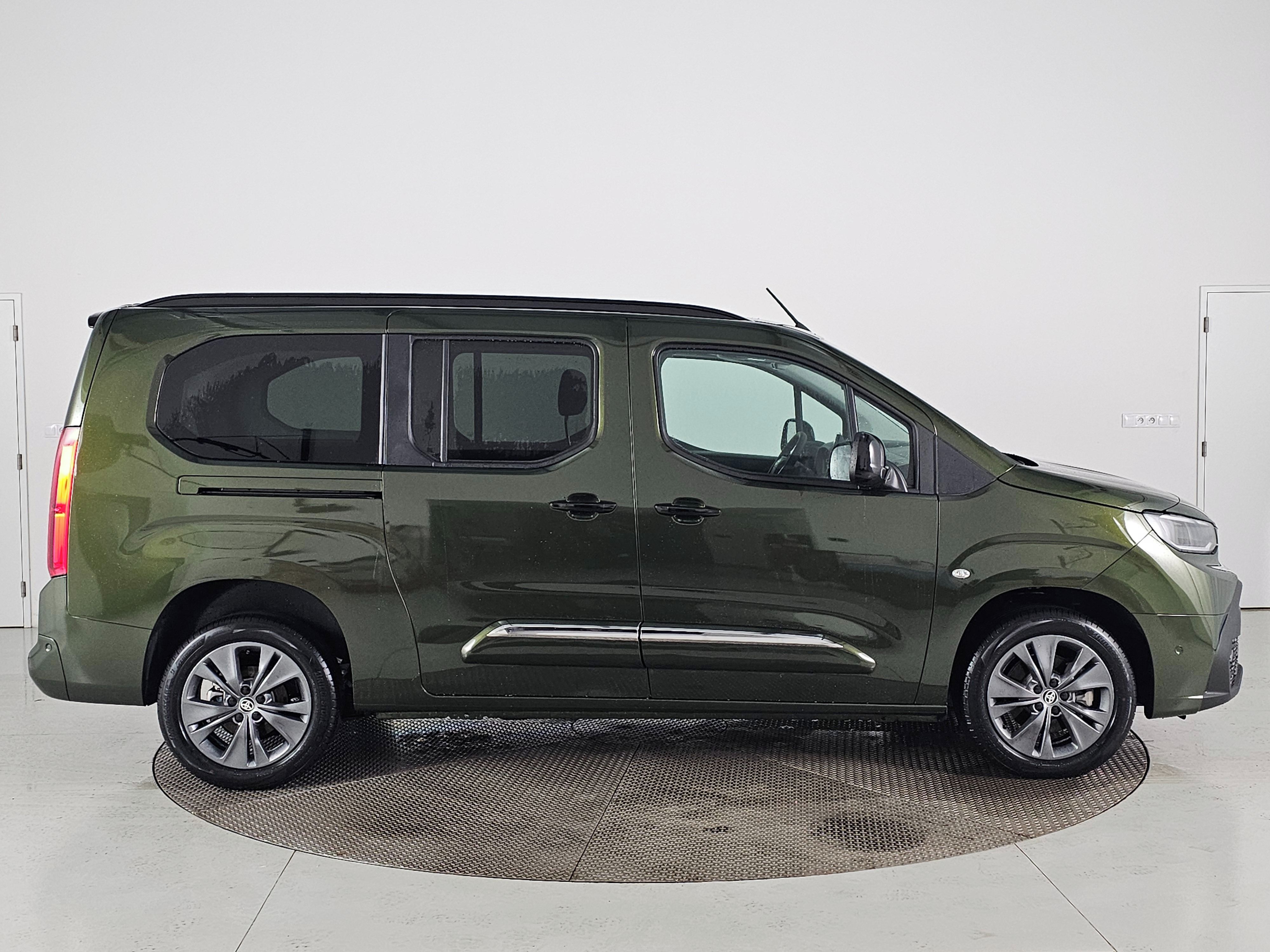 Toyota Proace City Verso, 1.5D 130k VIP 7S Long - fotka 4