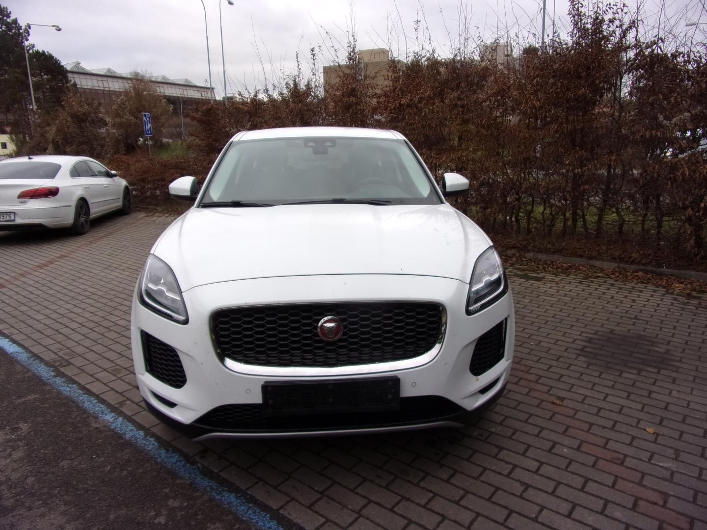 Jaguar E-Pace, 2.0D AWD automat - fotka 2