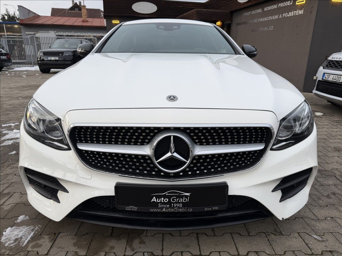 Mercedes-Benz Třídy E, 220d 4Matic AMG - fotka 2