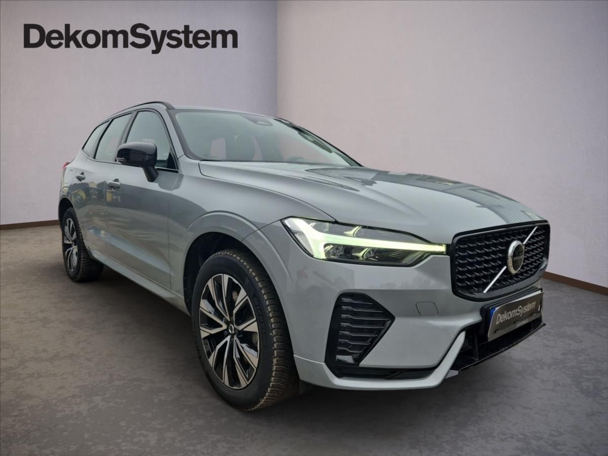 Volvo XC60, 2,0 B4 AWD diesel Plus Dark Au - fotka 2