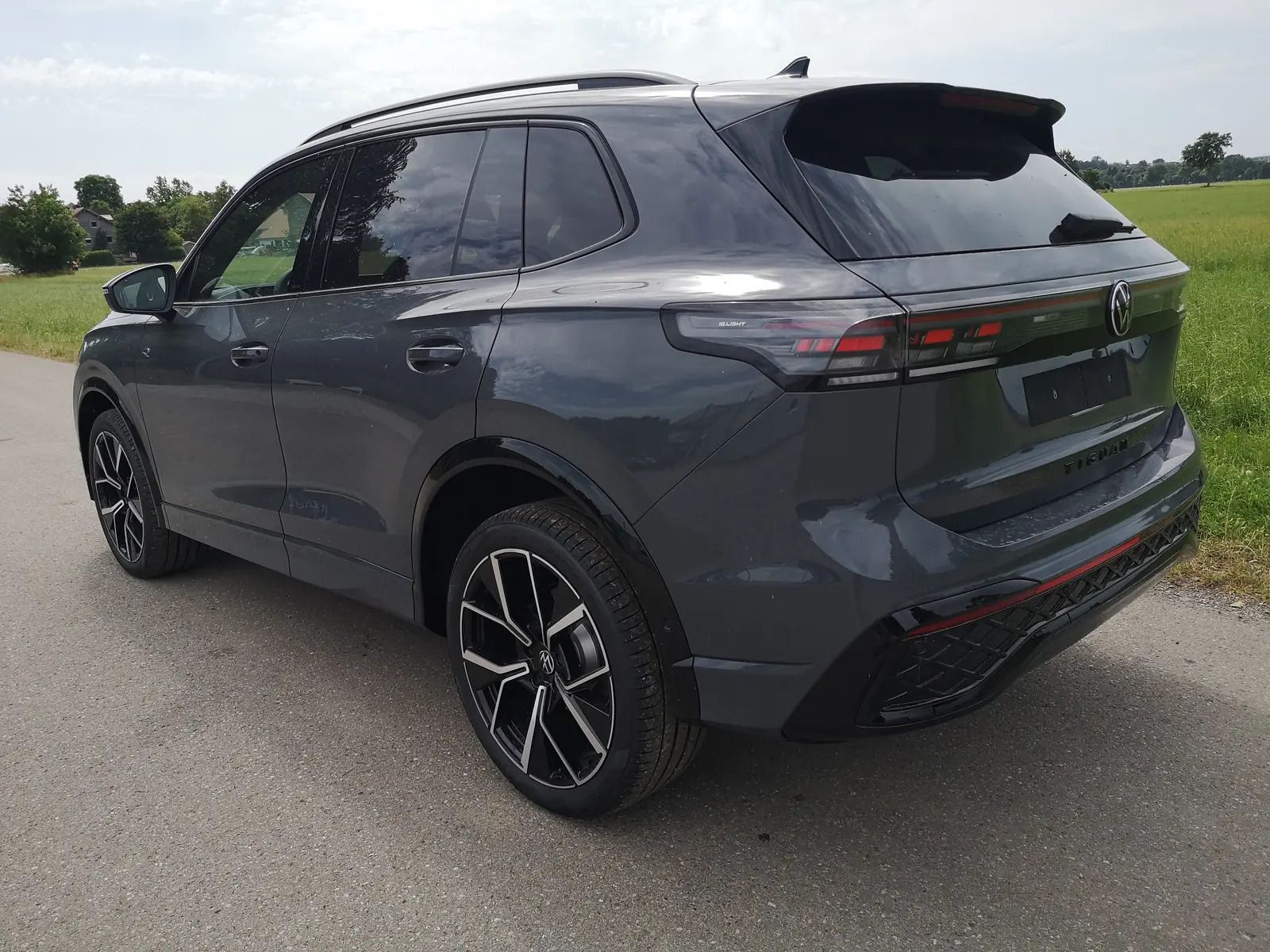 Volkswagen Tiguan, 2.0TDI 193k R-Line,Pano,Matrix