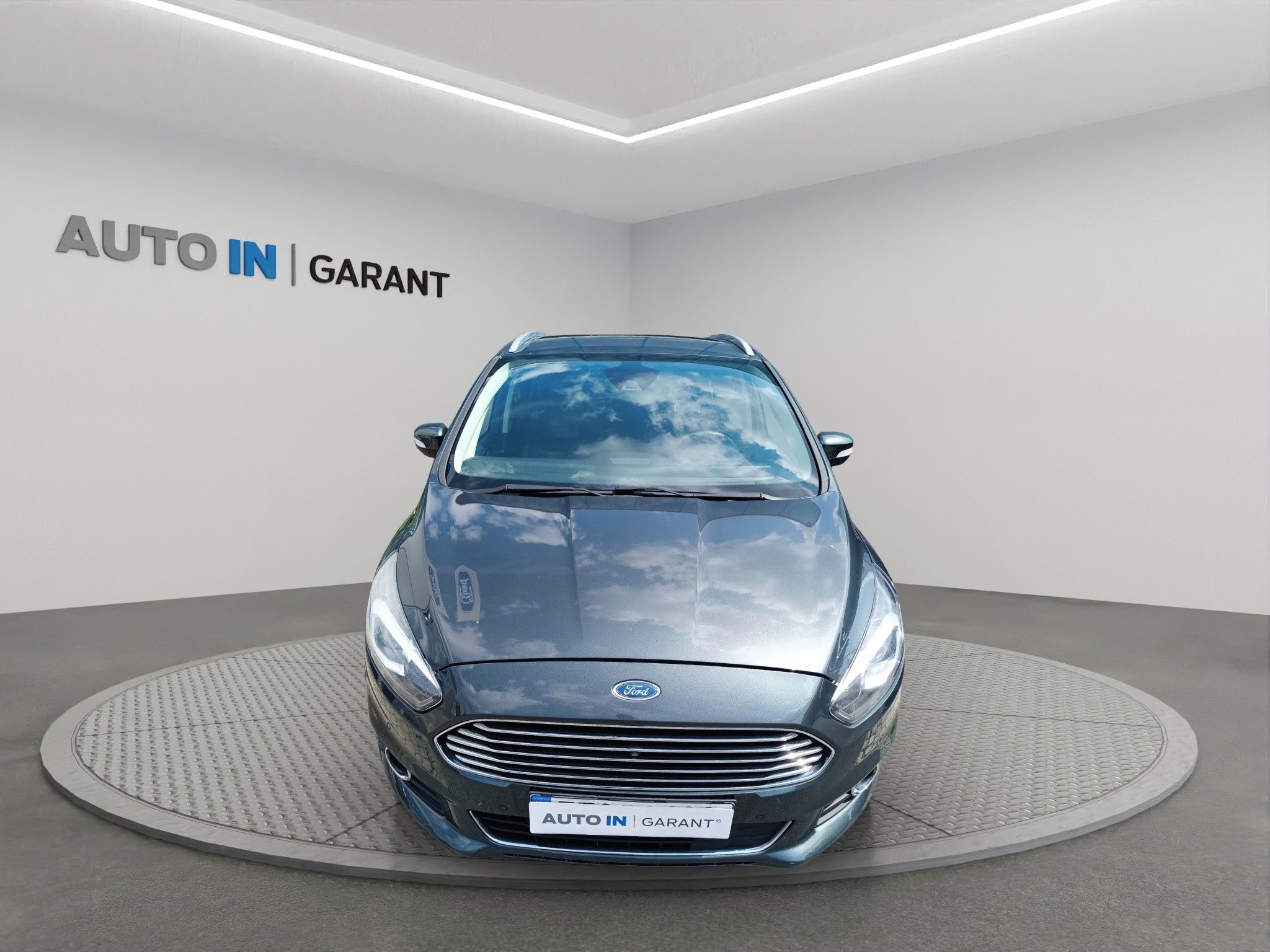 Ford S-MAX, Titanium , 132KW, ČR , 4x4 , 7 - fotka 2