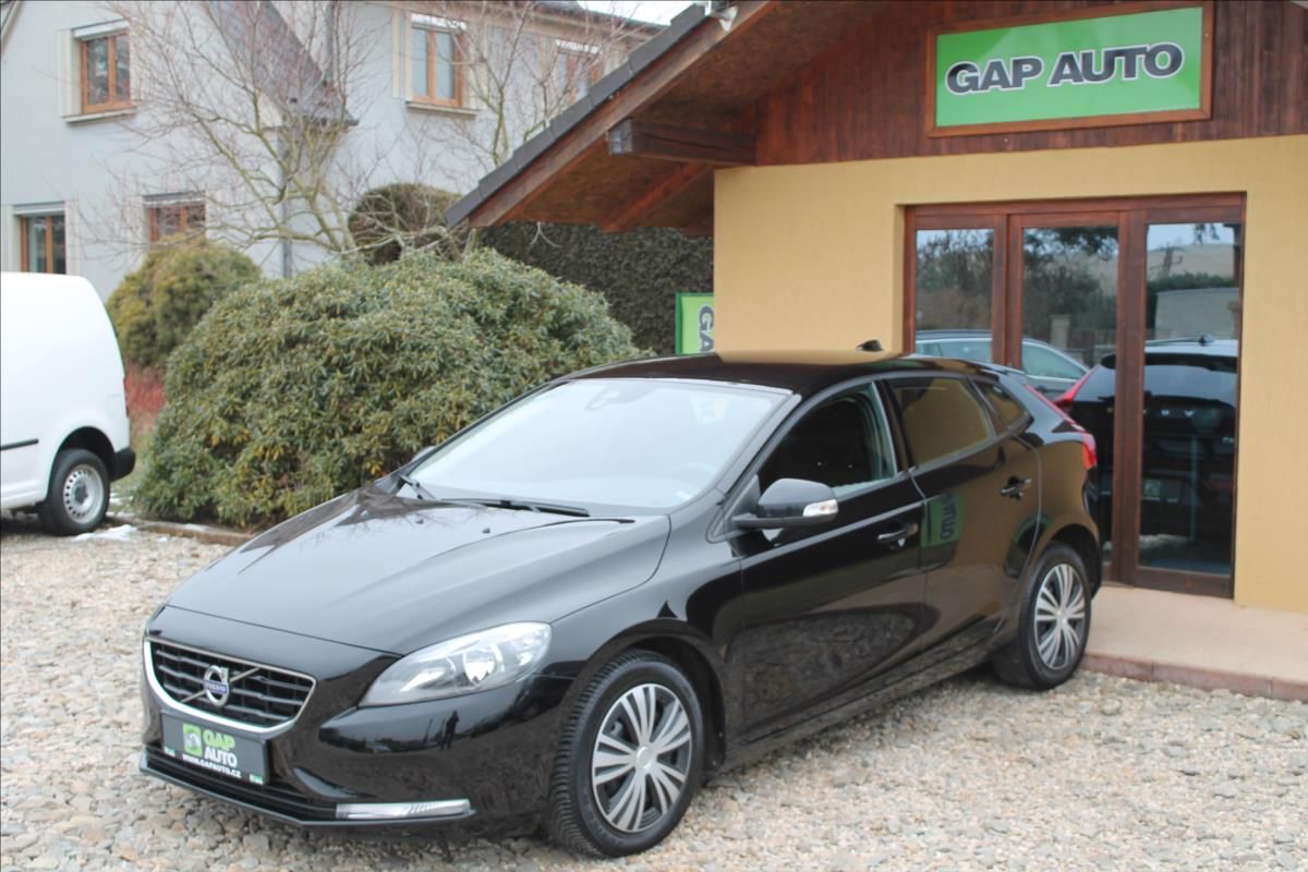 Volvo V40, 2.0 D2 88kW NAVI - fotka 3