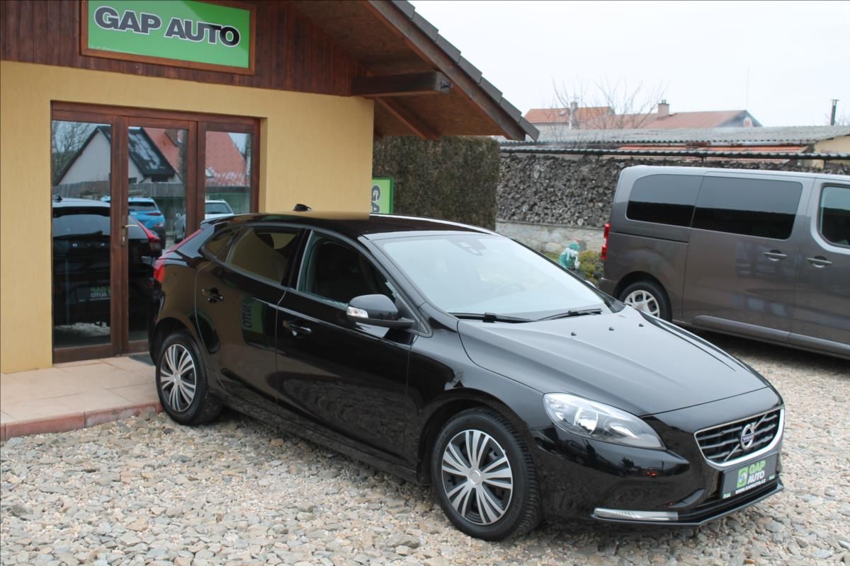 Volvo V40, 2.0 D2 88kW NAVI