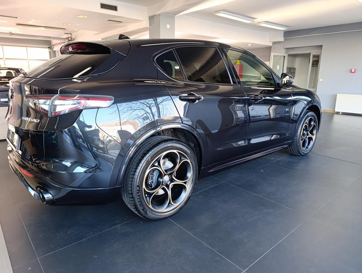 Alfa Romeo Stelvio, Intensa 2,0Turbo 280k AWD - fotka 3