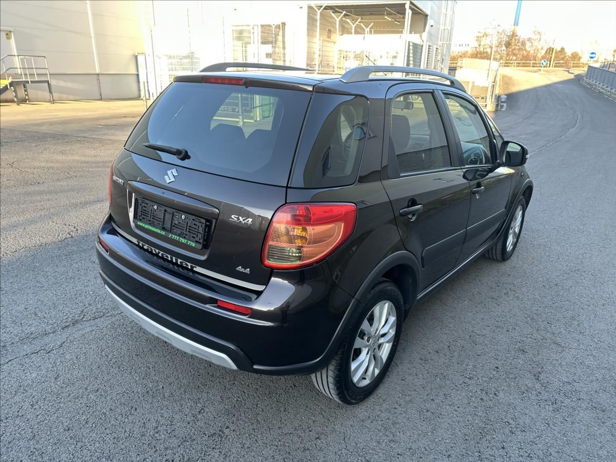 Suzuki SX4, 1,6 4x4 STYLE - fotka 3