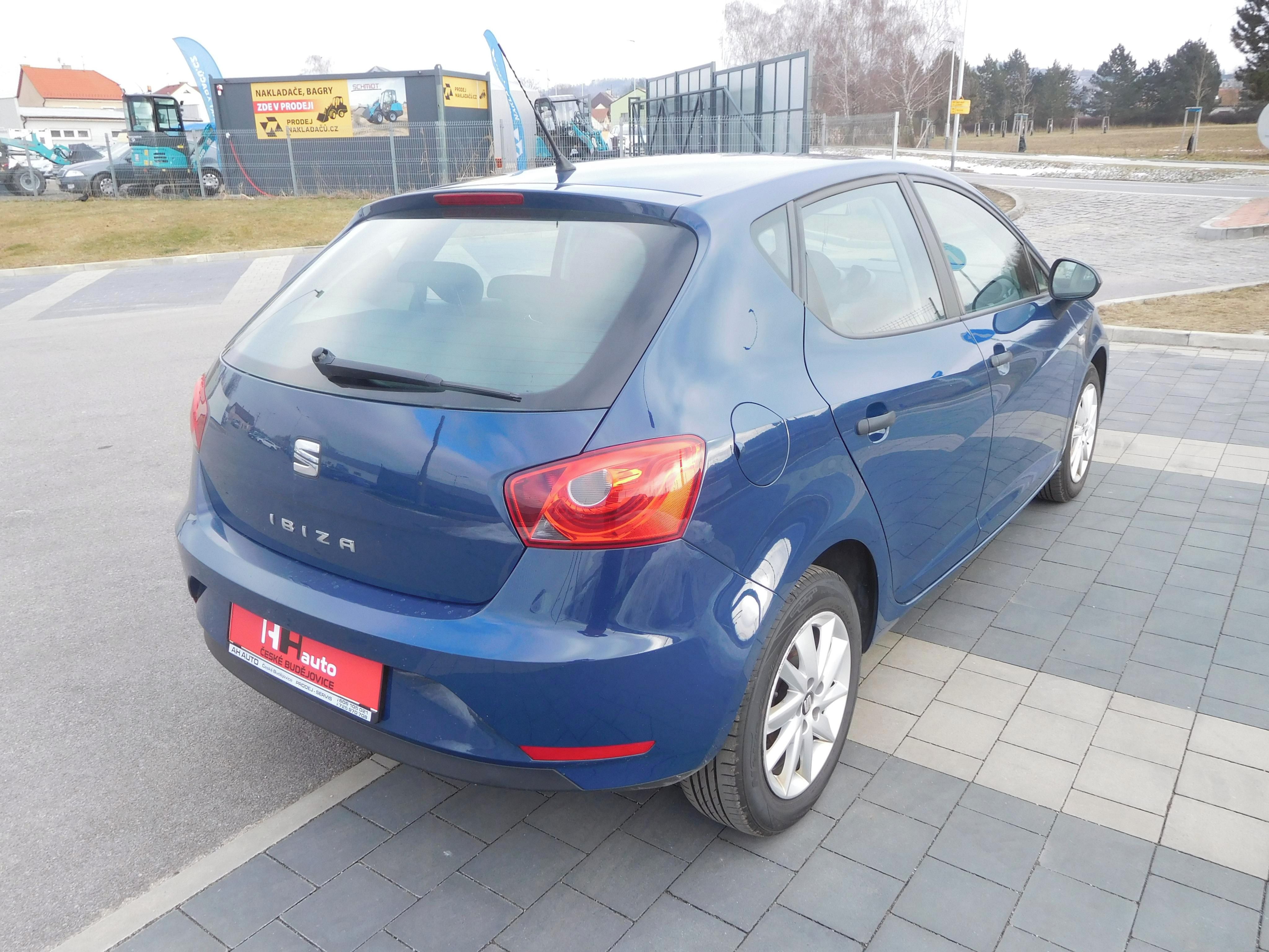 Seat Ibiza, 1.0 MPi Confort, 55 kW, Klima - fotka 4
