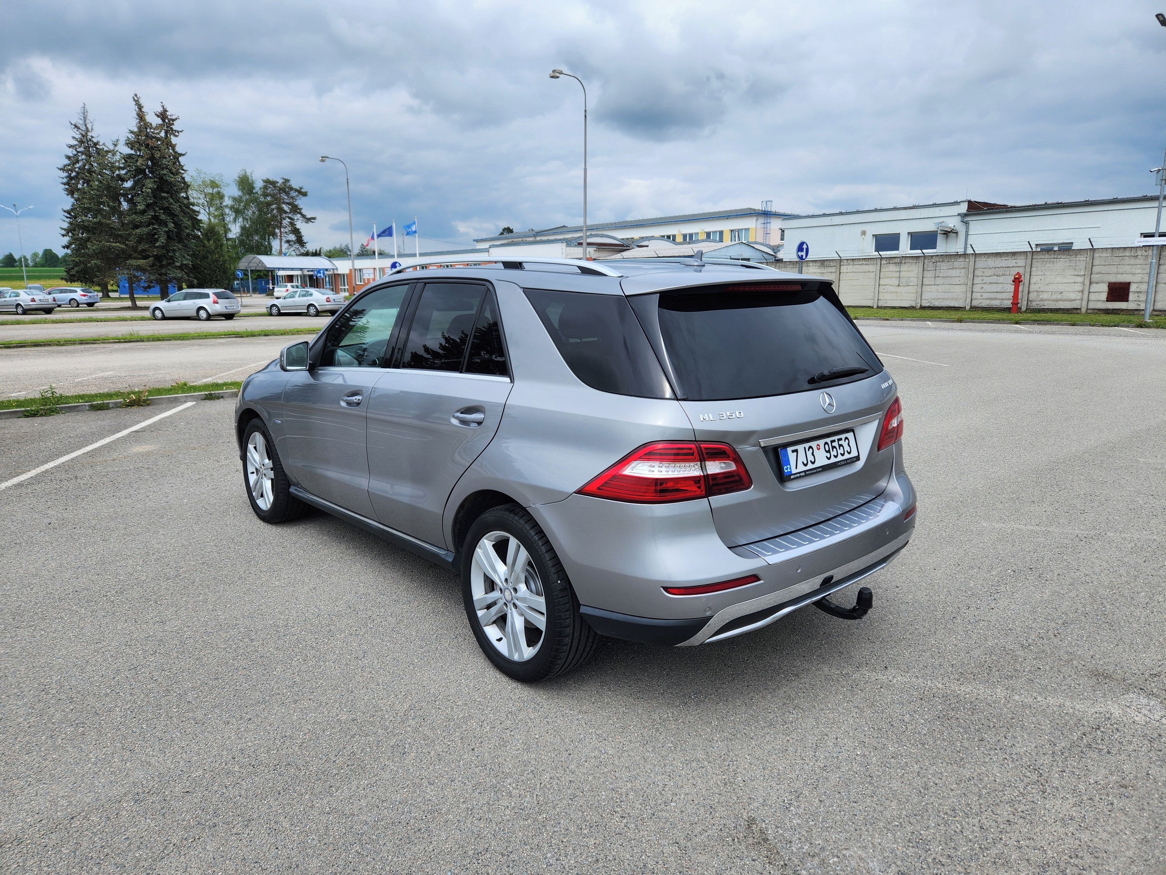 Mercedes-Benz ML, 350 190kW 4x4 Tažné 3500kg - fotka 4