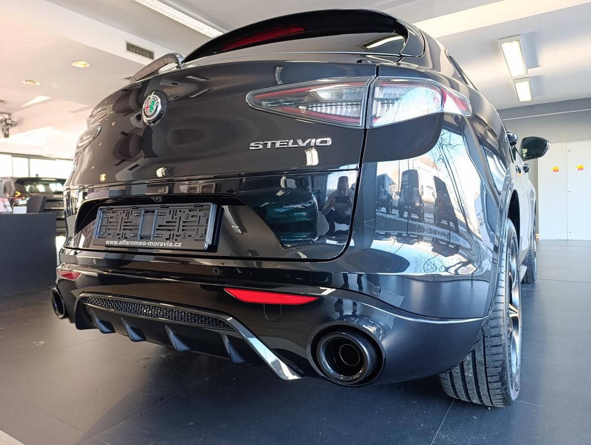 Alfa Romeo Stelvio, Intensa 2,0Turbo 280k AWD - fotka 6