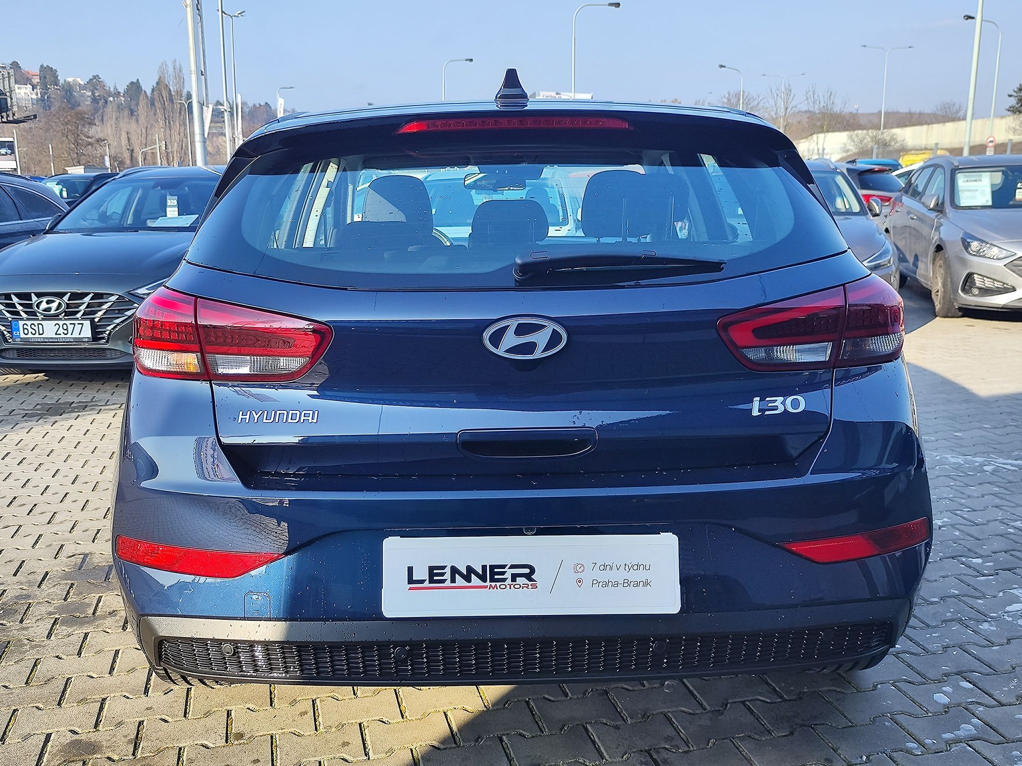 Hyundai i30, 1.5i/71kW Comfort 16 - fotka 6