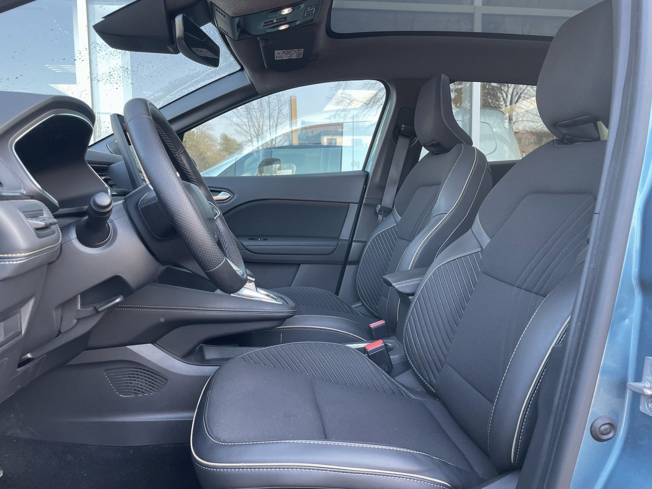 Renault Symbioz, E-Tech full hybrid 145 Iconic - fotka 5